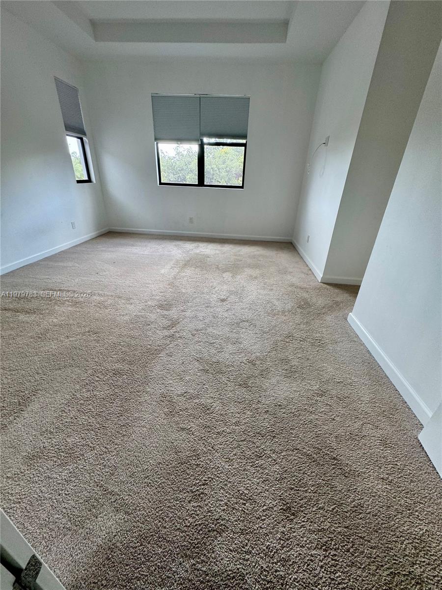 Ver detalles 4980 4 / 4 2344 sq. ft. $ 2026-03-10 0 foto