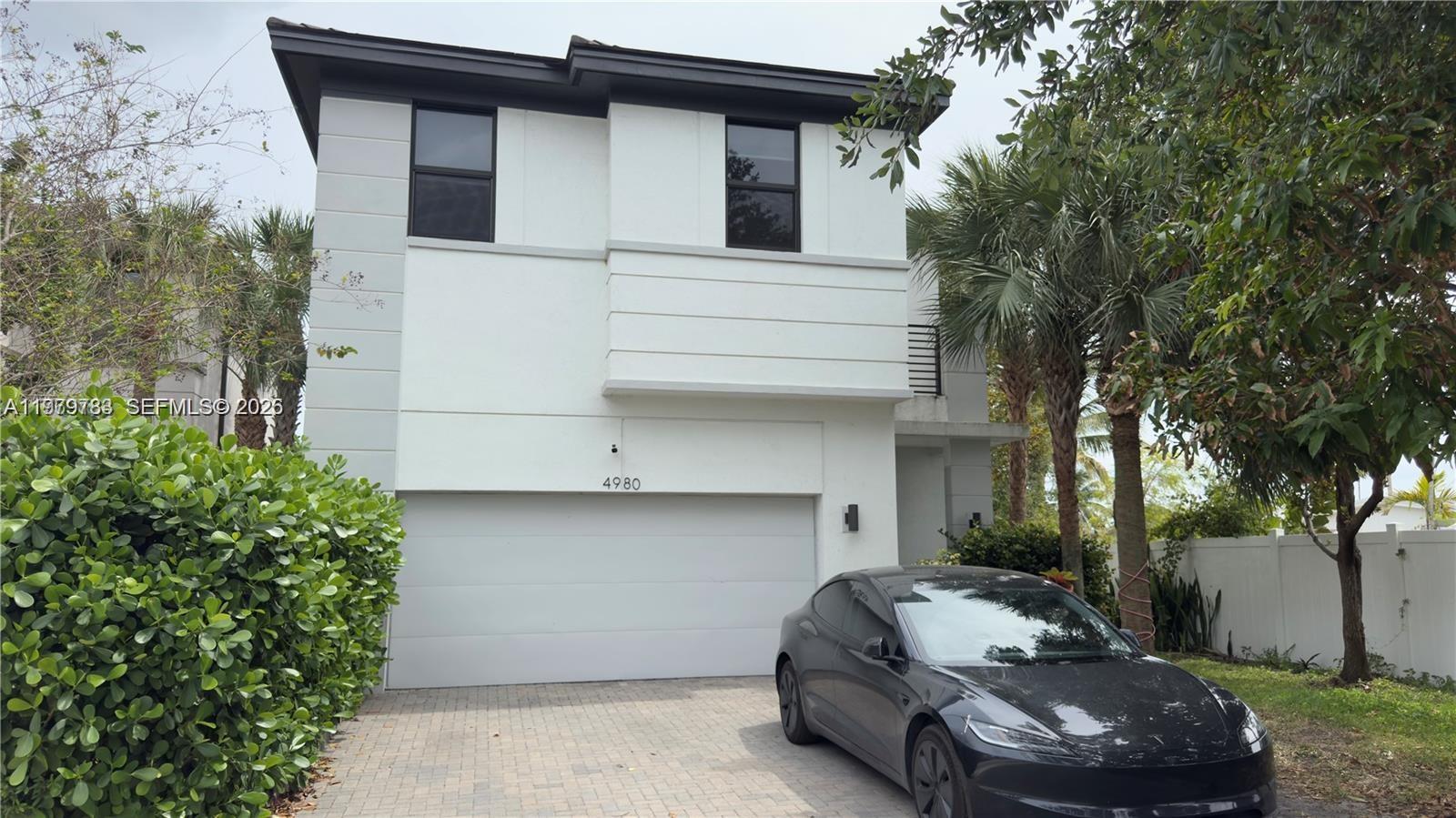 Ver detalles 4980 4 / 4 2344 sq. ft. $ 2026-03-10 0 foto