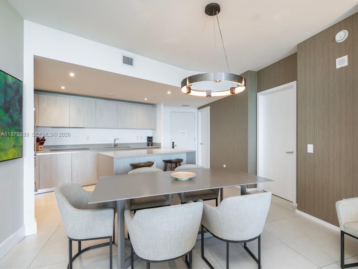 Ver detalles 1206 2 / 2 1129 sq. ft. $ 2026-03-10 0 foto