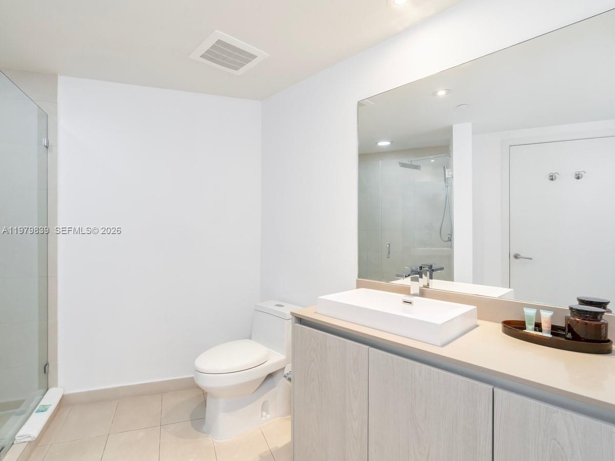 Ver detalles 1206 2 / 2 1129 sq. ft. $ 2026-03-10 0 foto