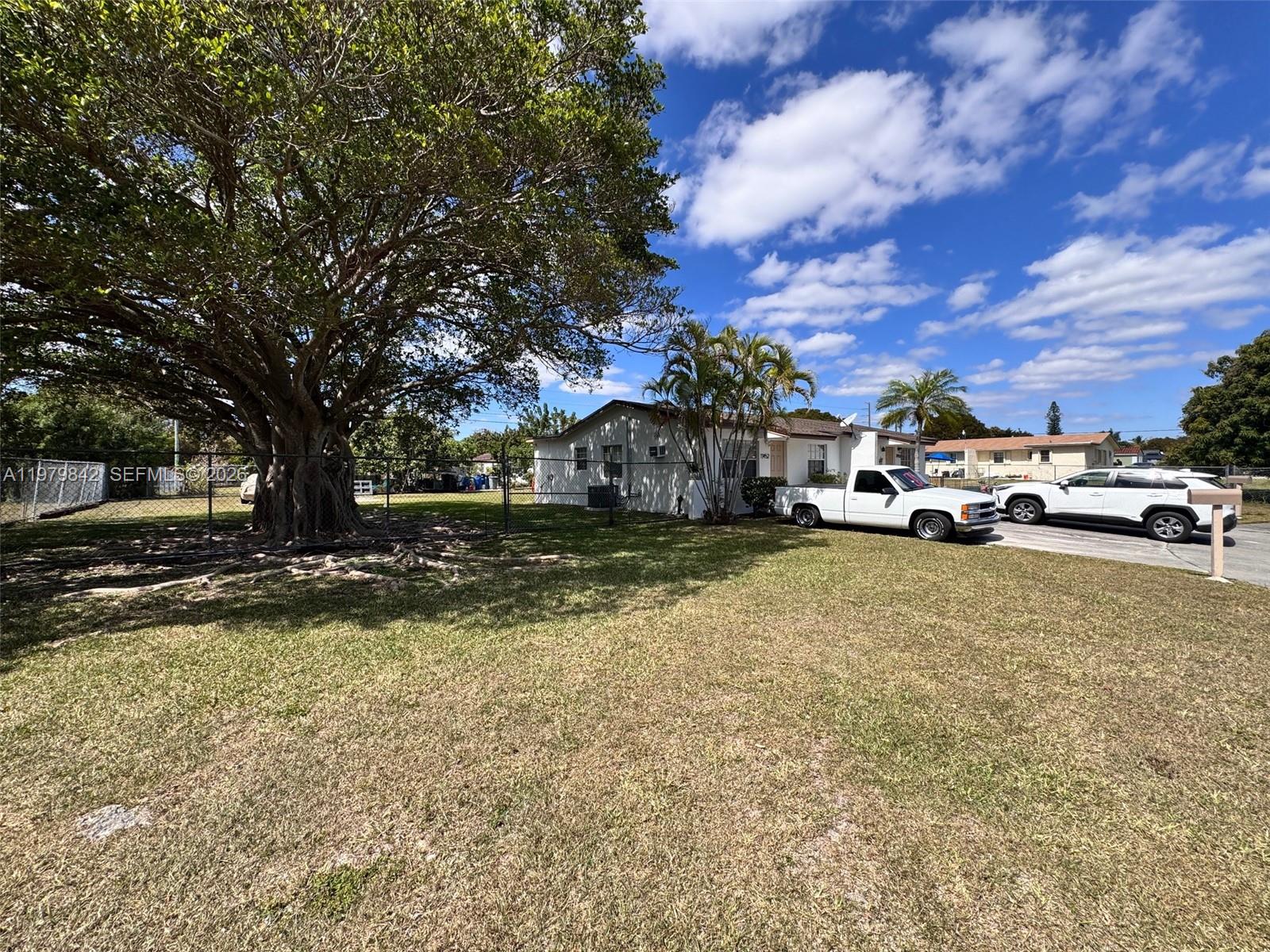   /  1660 кв.футов $ 2026-03-10 0 Фото