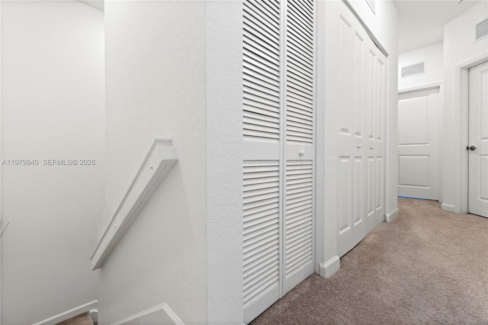 12958 3 / 3 1695 кв.футов $ 2026-03-10 0 Фото