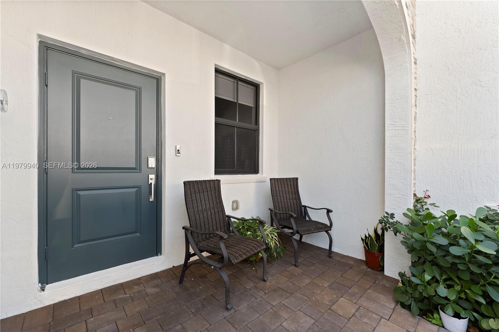 12958 3 / 3 1695 кв.футов $ 2026-03-10 0 Фото