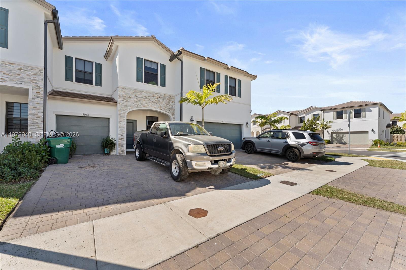 12958 3 / 3 1695 кв.футов $ 2026-03-10 0 Фото