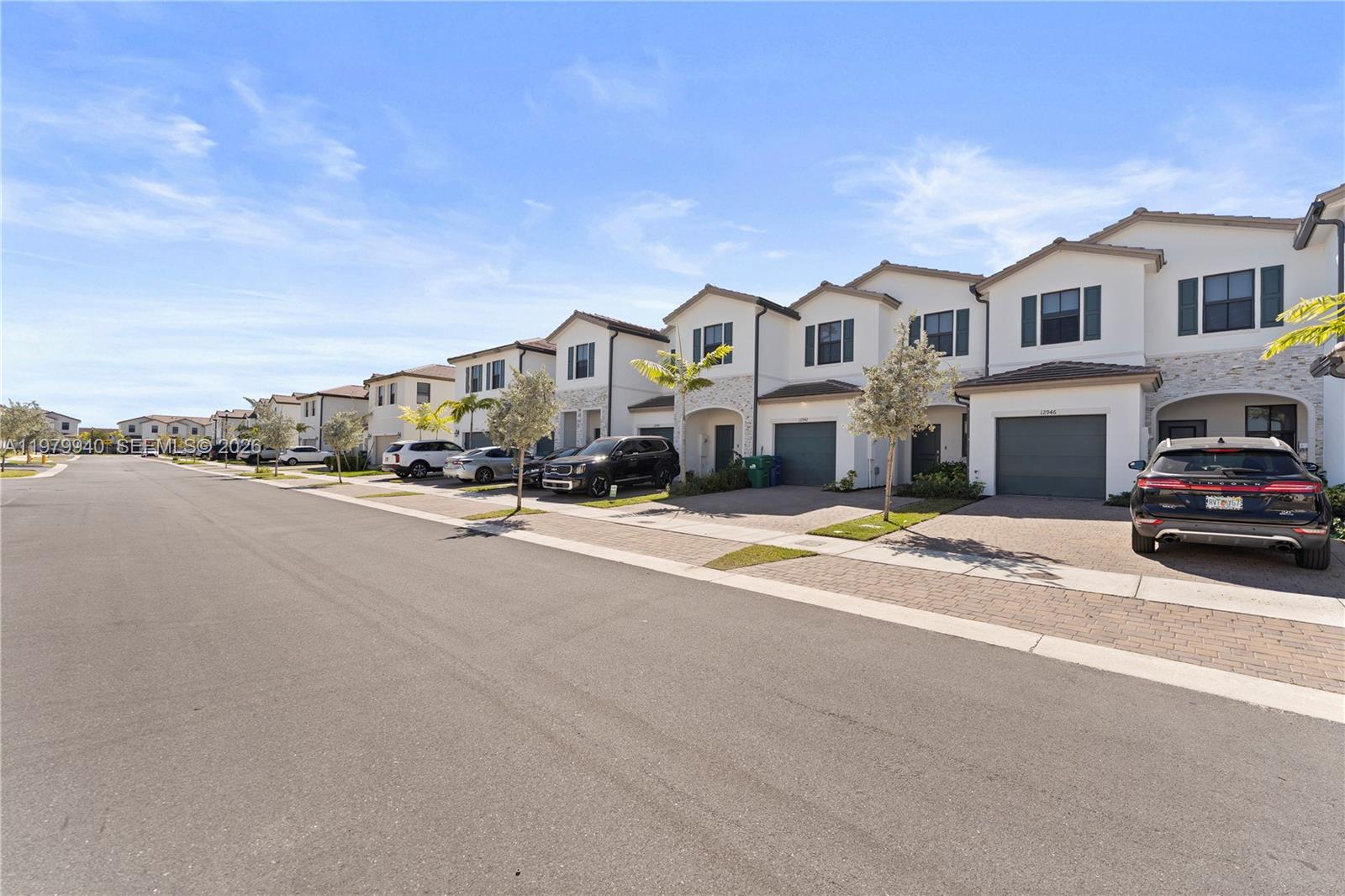 12958 3 / 3 1695 кв.футов $ 2026-03-10 0 Фото