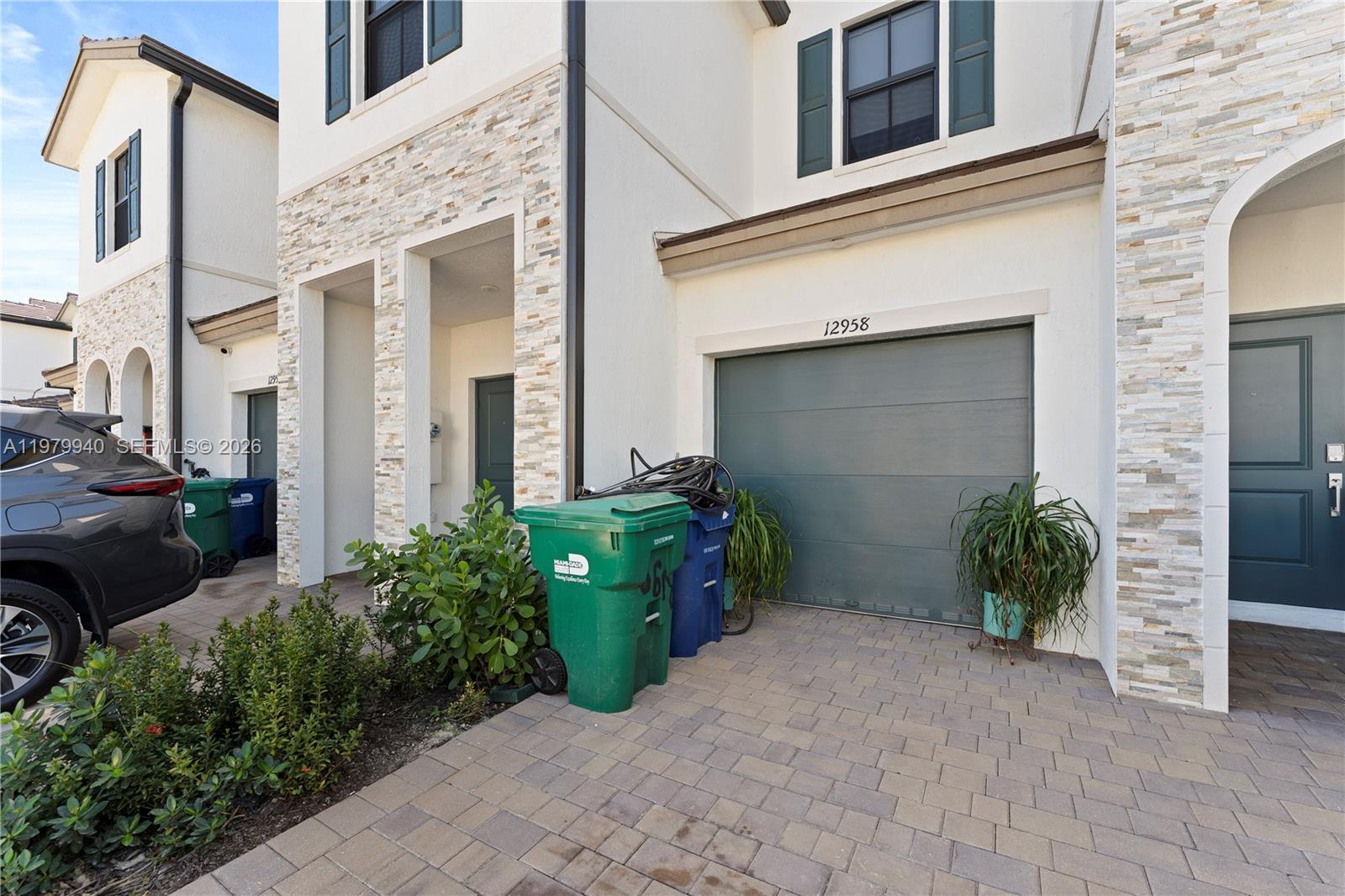 12958 3 / 3 1695 кв.футов $ 2026-03-10 0 Фото