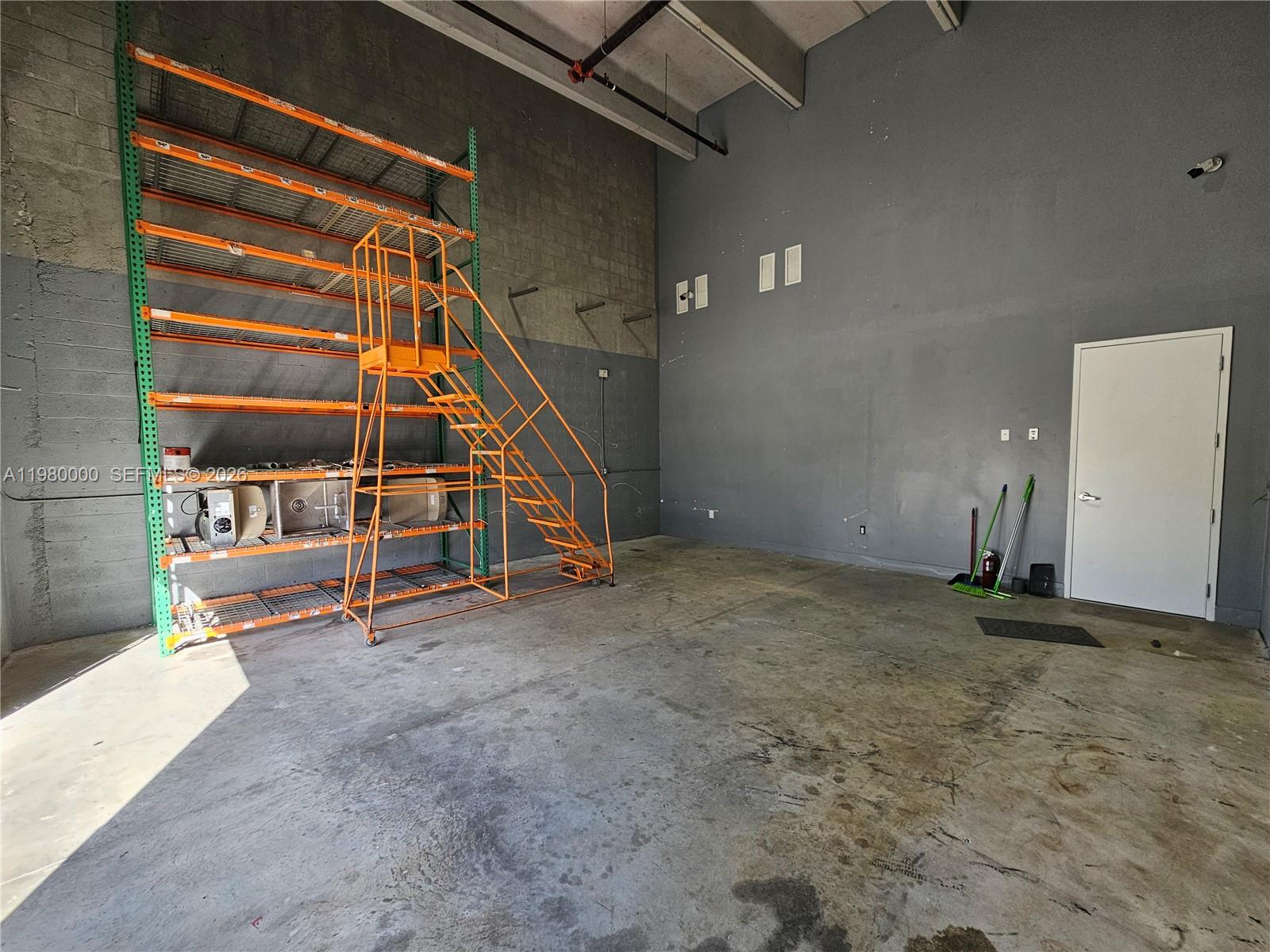 Ver detalles 01 / sq. ft. $ 2026-03-10 0 foto