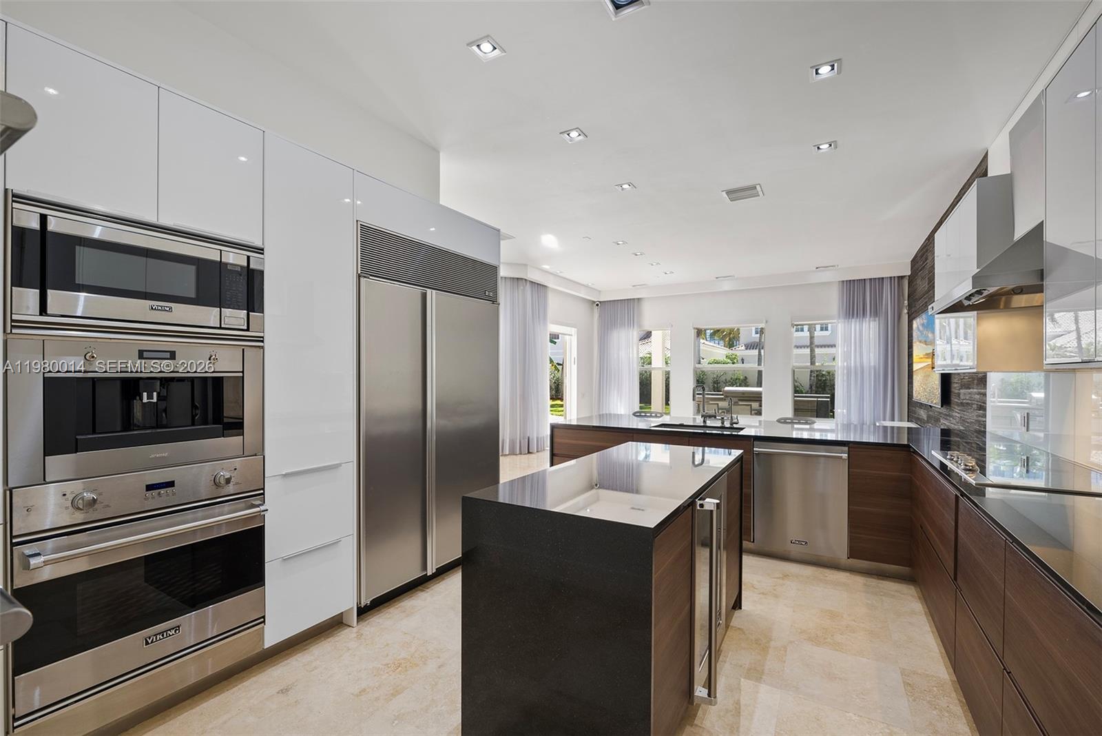 Photo of 822 Meridian Ln  (822), Hollywood, Florida, 33019 - 