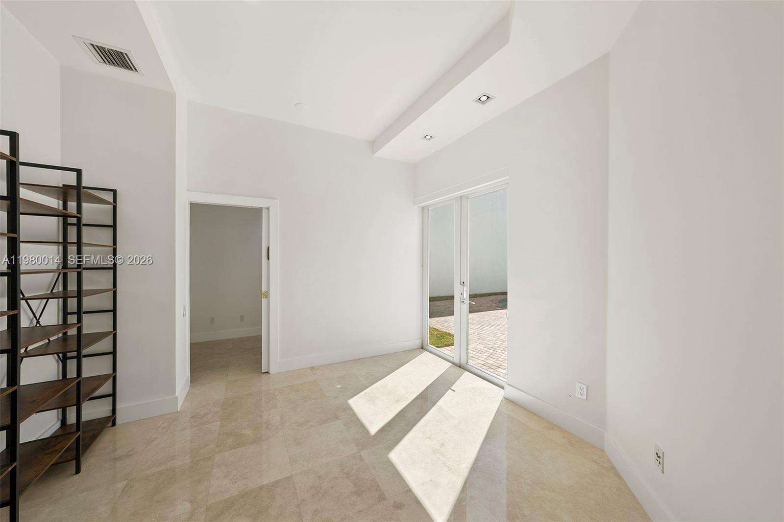 Photo of 822 Meridian Ln  (822), Hollywood, Florida, 33019 - 