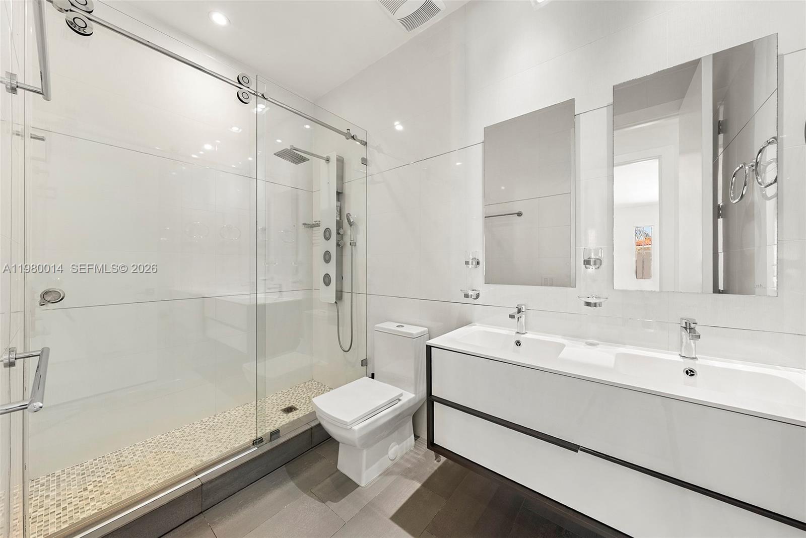 Photo of 822 Meridian Ln  (822), Hollywood, Florida, 33019 - 