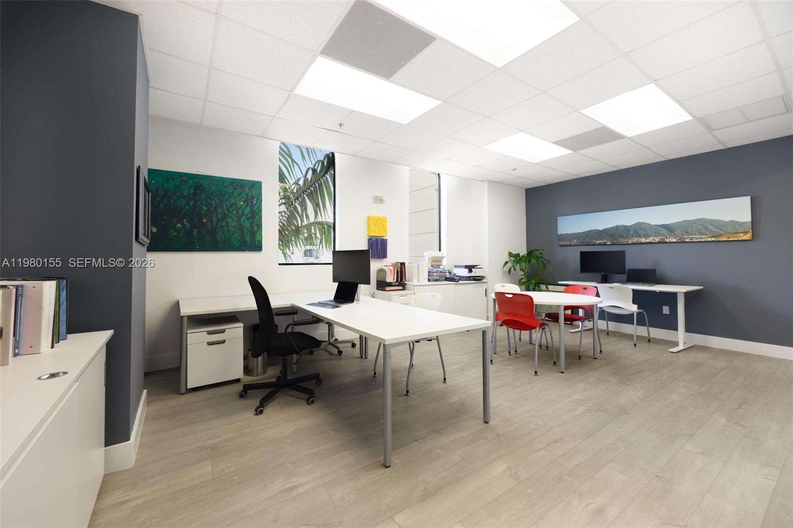 310  /   sq. ft. $ 2026-03-10 0 foto