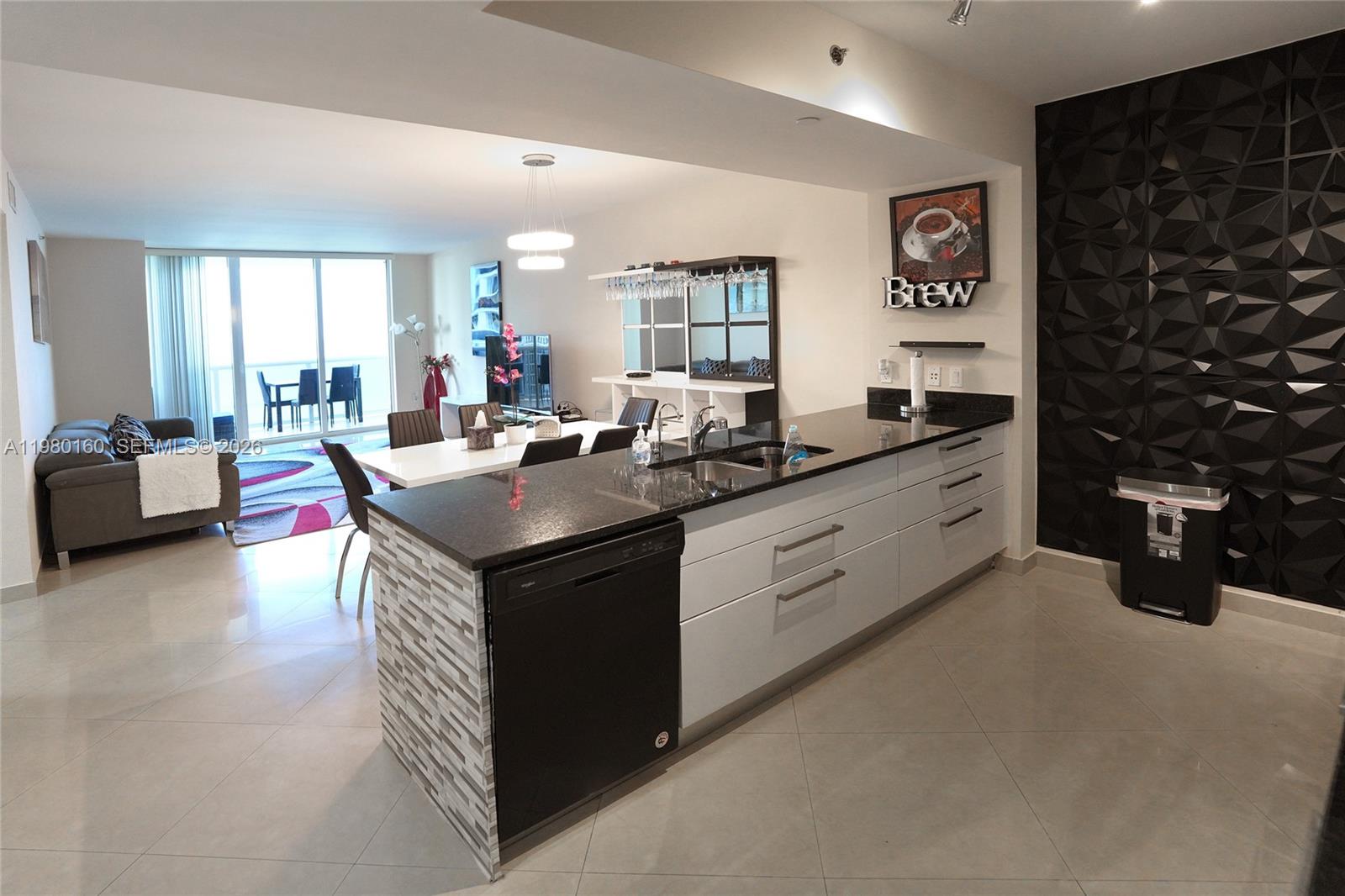 4111 3 / 2 1554 sq. ft. $ 2026-03-10 0 foto