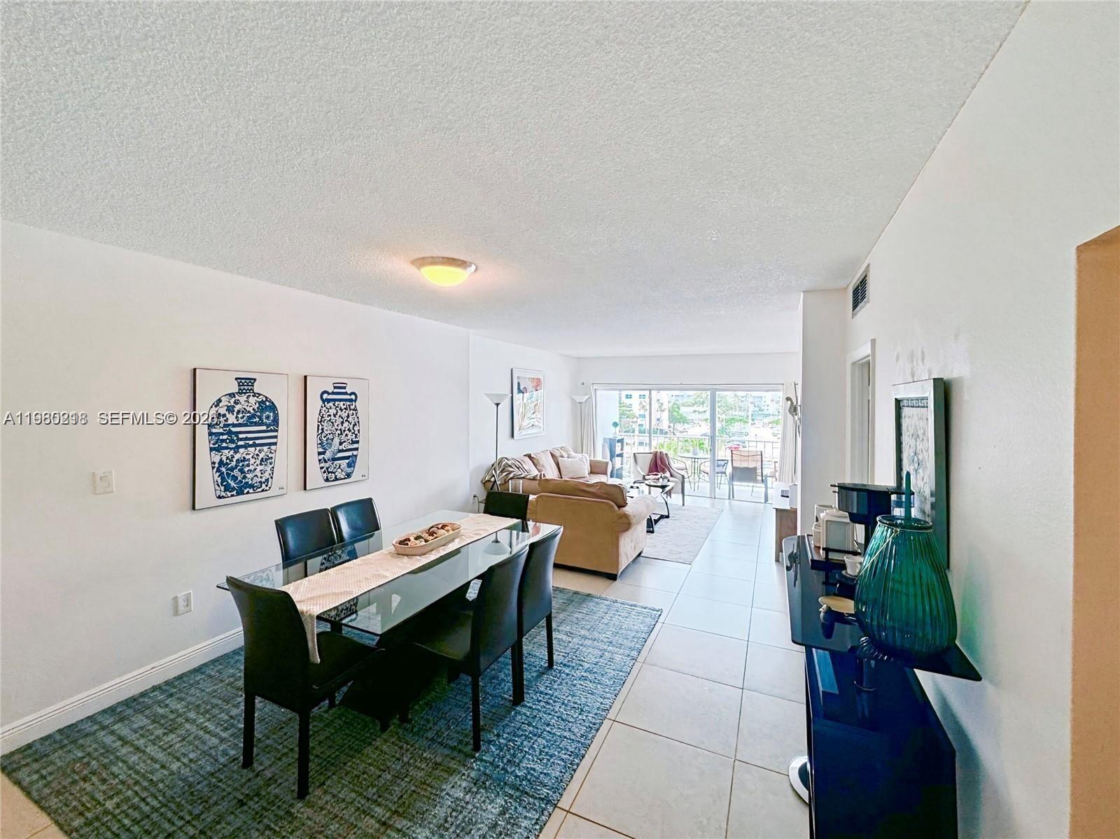 See details 325 1 / 2 762 sq. ft. $ 2026-03-10 0 Photo