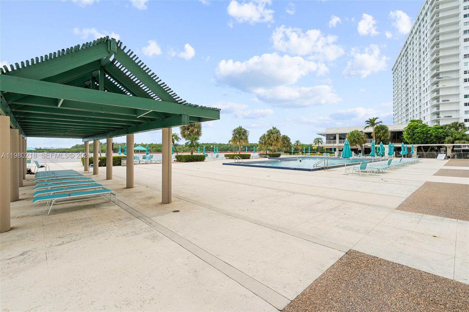 325 1 / 2 762 sq. ft. $ 2026-04-09 0 Photo