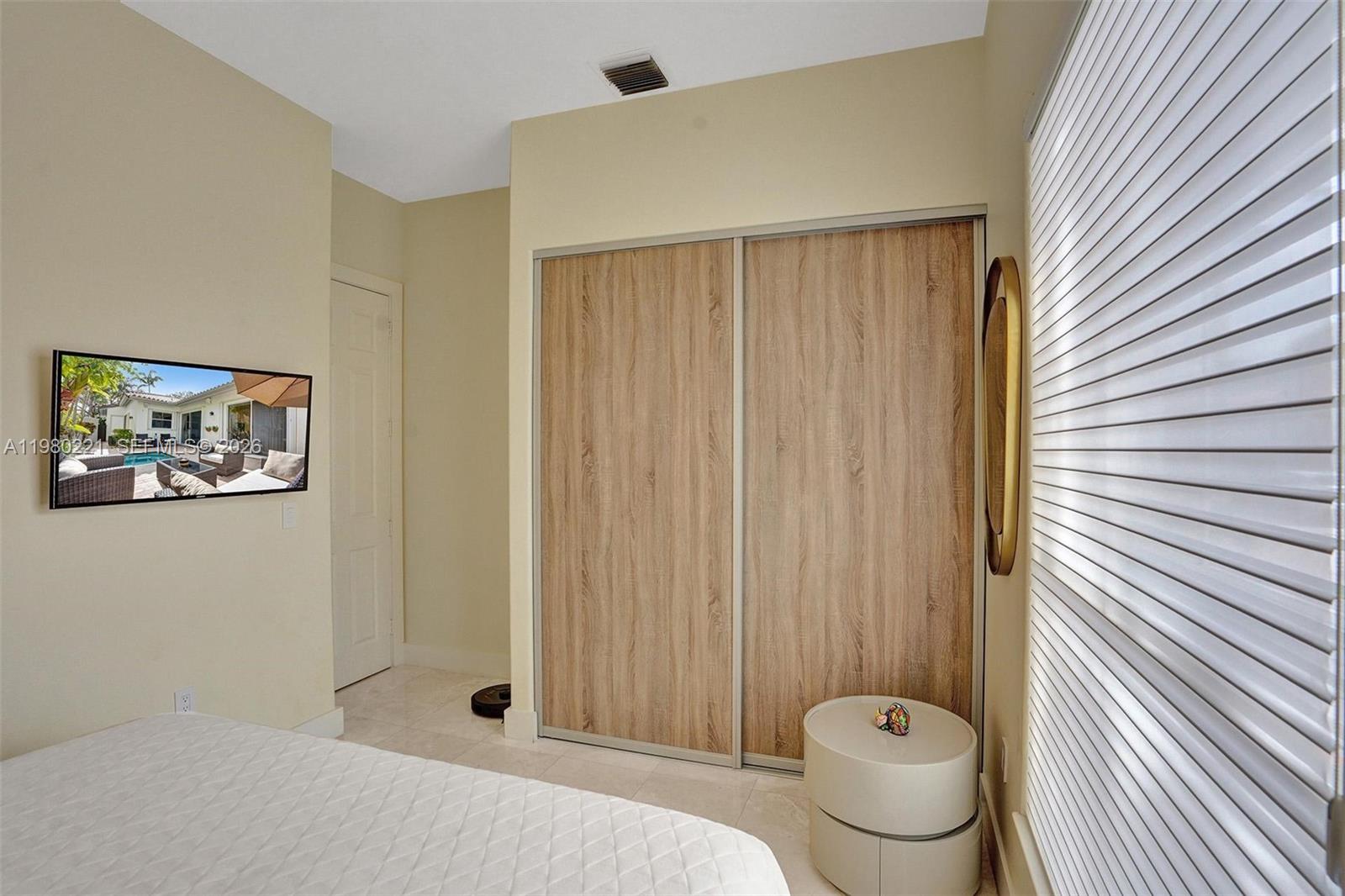 Photo of 1529 Shoreline Way  (1529), Hollywood, Florida, 33019 - 