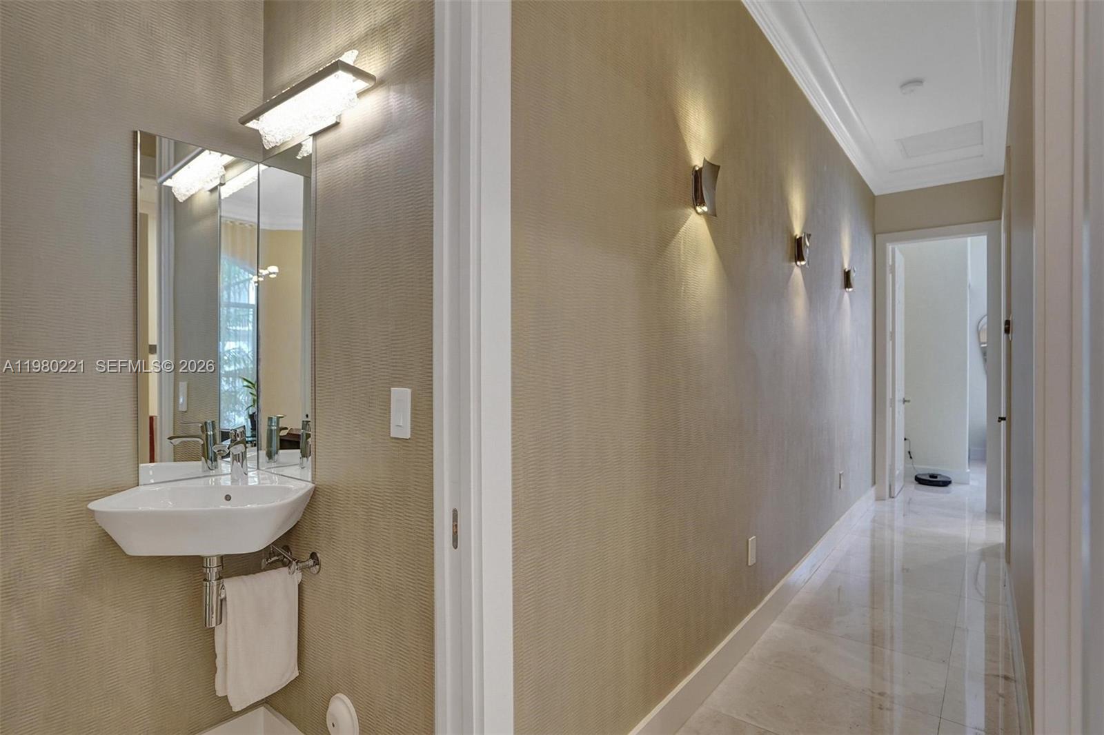 Photo of 1529 Shoreline Way  (1529), Hollywood, Florida, 33019 - 