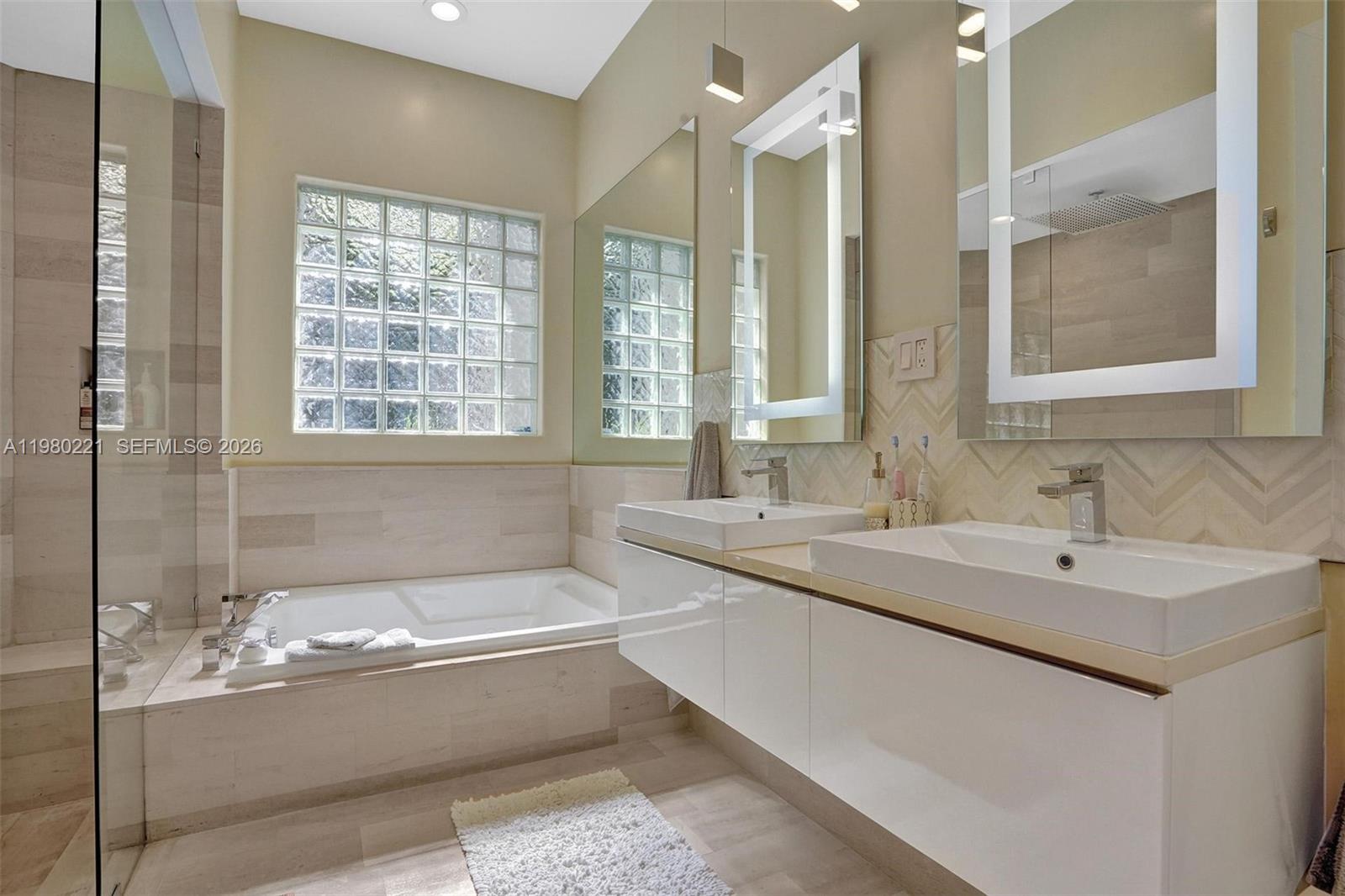 Photo of 1529 Shoreline Way  (1529), Hollywood, Florida, 33019 - 