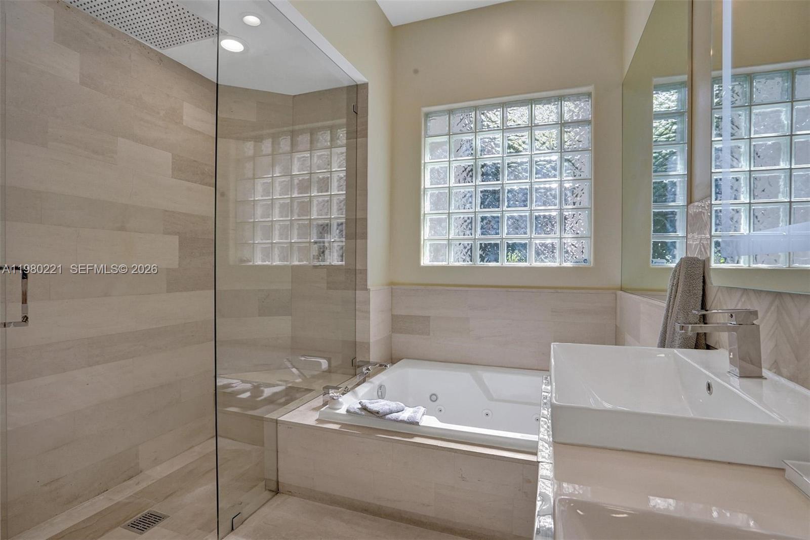 Photo of 1529 Shoreline Way  (1529), Hollywood, Florida, 33019 - 