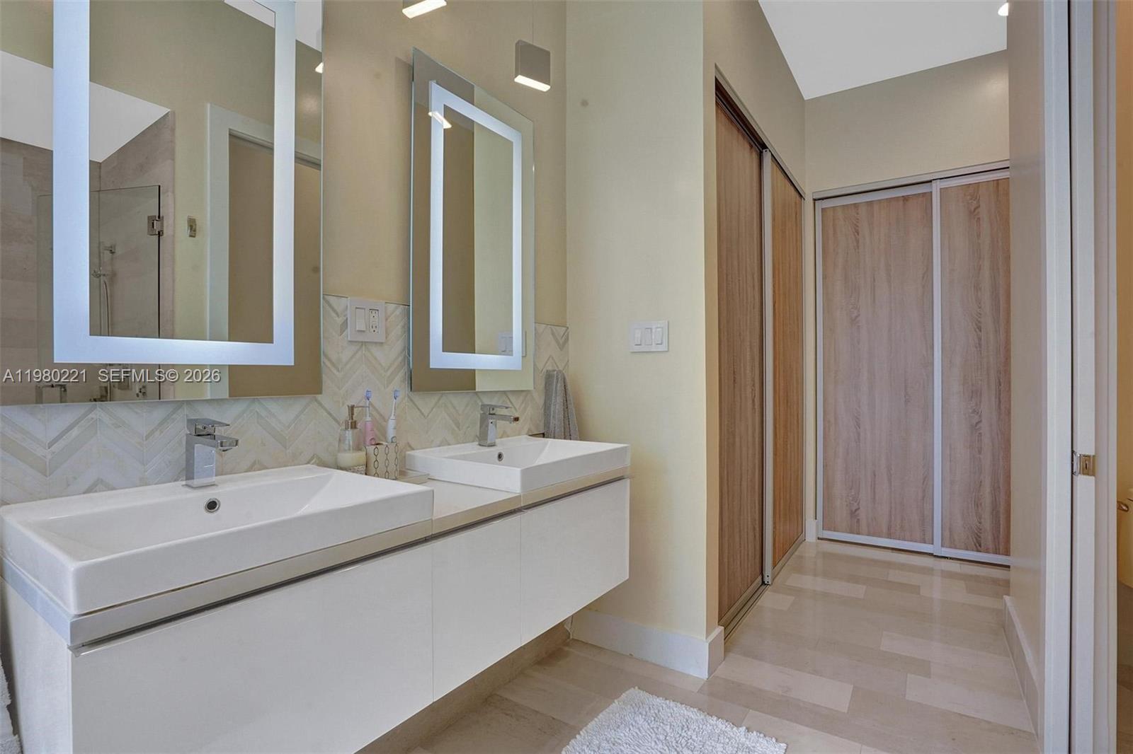 Photo of 1529 Shoreline Way  (1529), Hollywood, Florida, 33019 - 