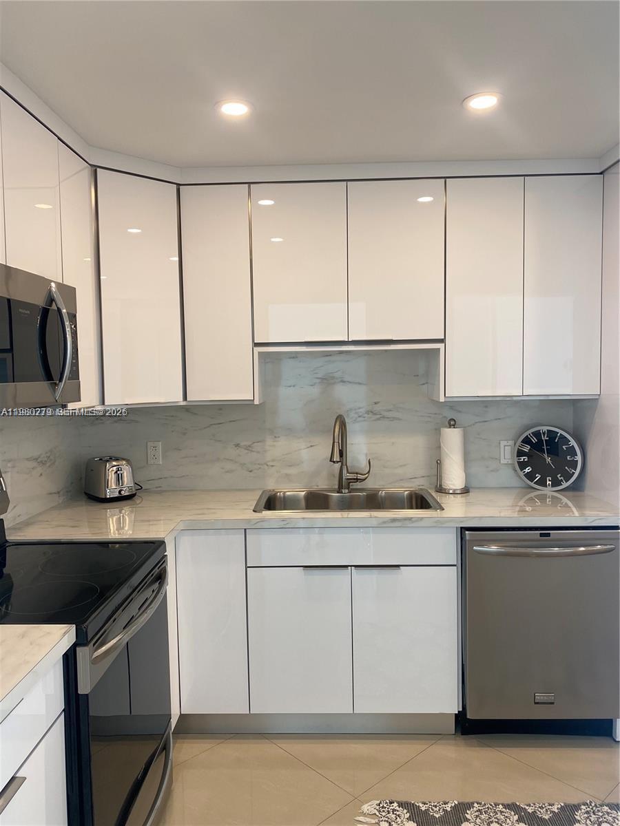 Photo of 3801 Ocean Dr (Avail April 1, 2026)  #PH16S, Hollywood, Florida, 33019 - 