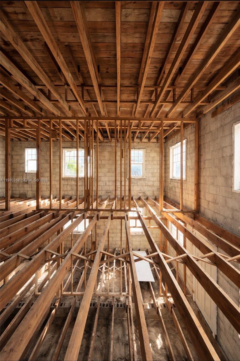 Подробнее / кв.футов $ 2026-03-10 0 Фото