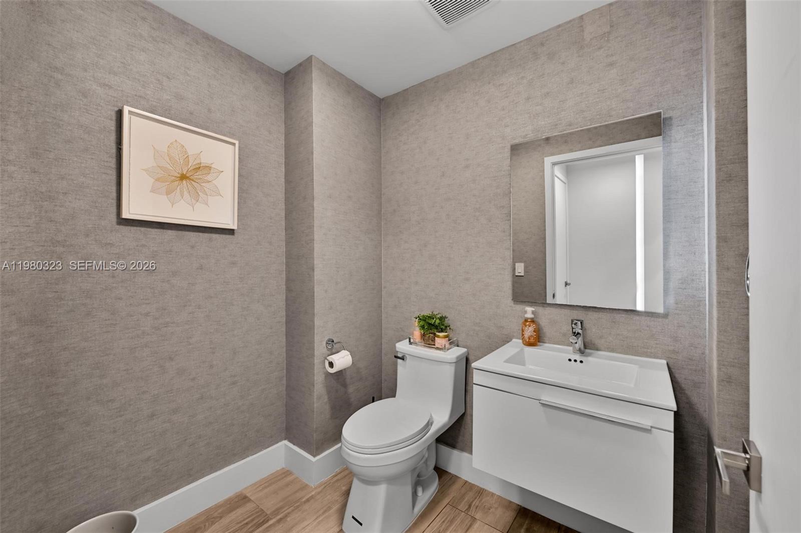 Photo of 17111 Biscayne Blvd  #207, North Miami Beach, Florida, 33160 - 