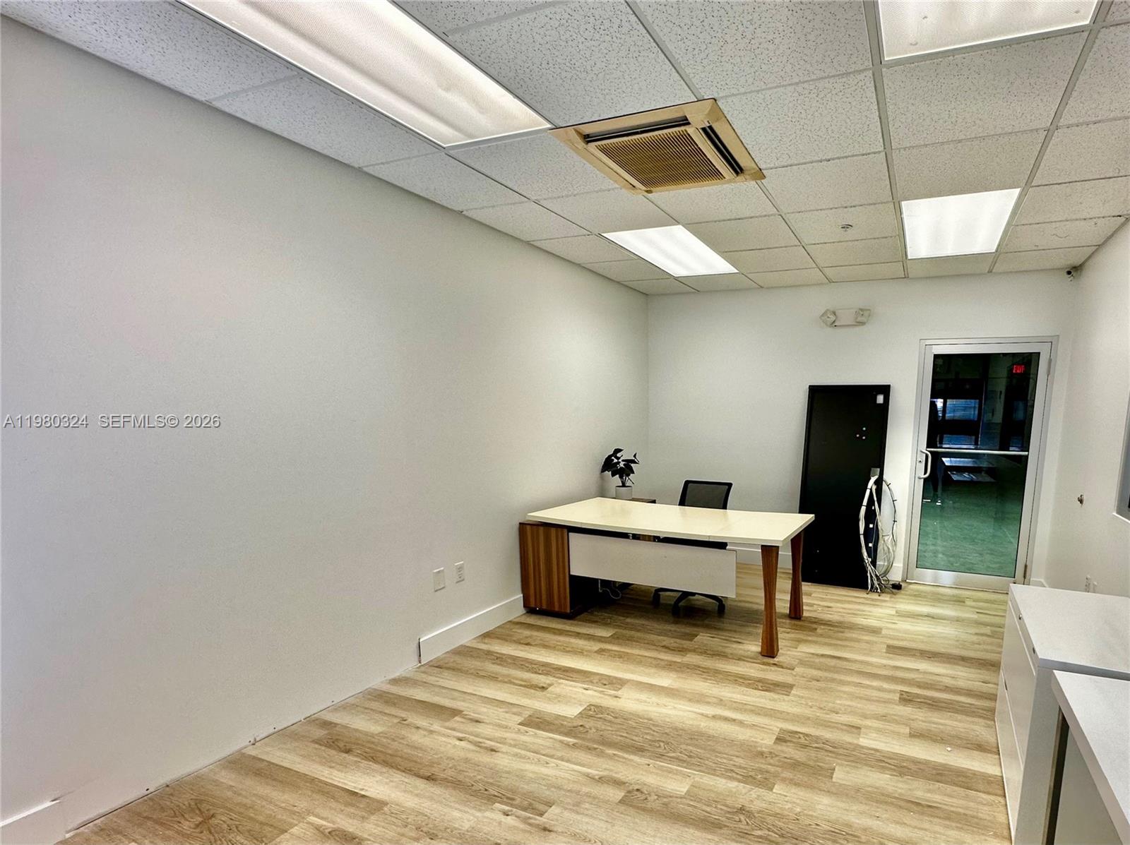 Подробнее 194 / кв.футов $ 2026-03-10 0 Фото