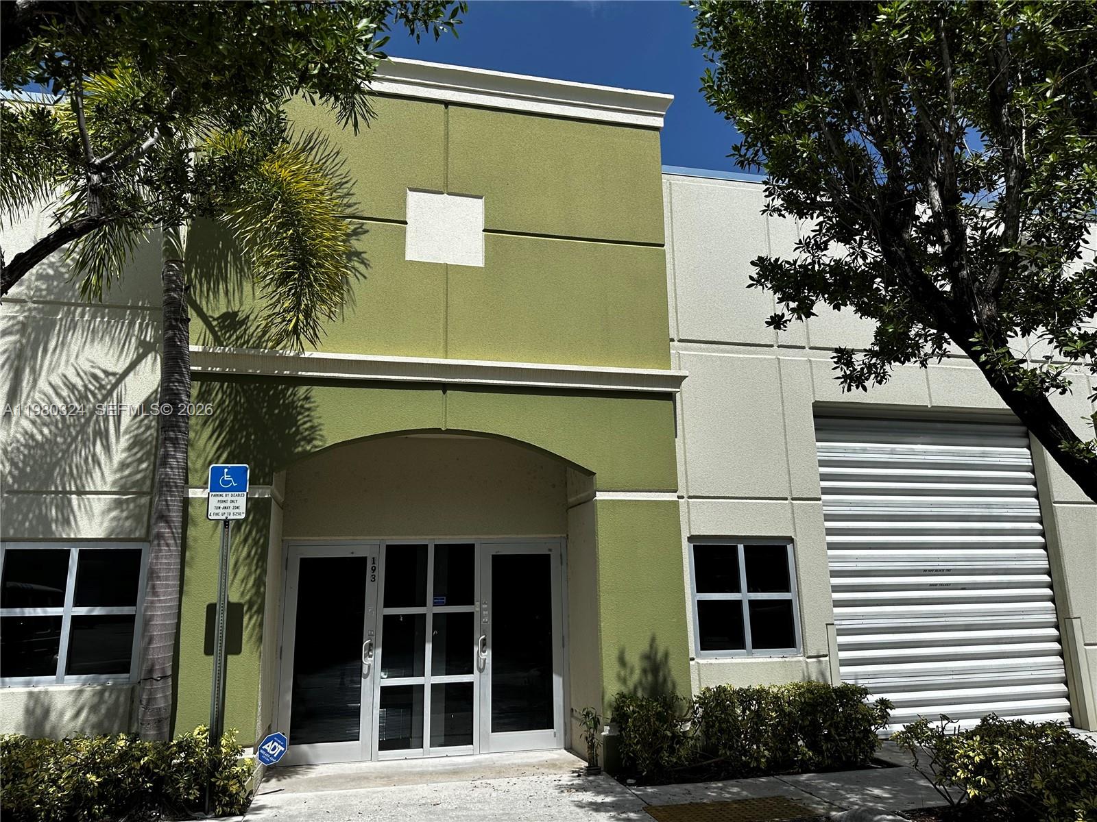 Подробнее 194 / кв.футов $ 2026-03-10 0 Фото