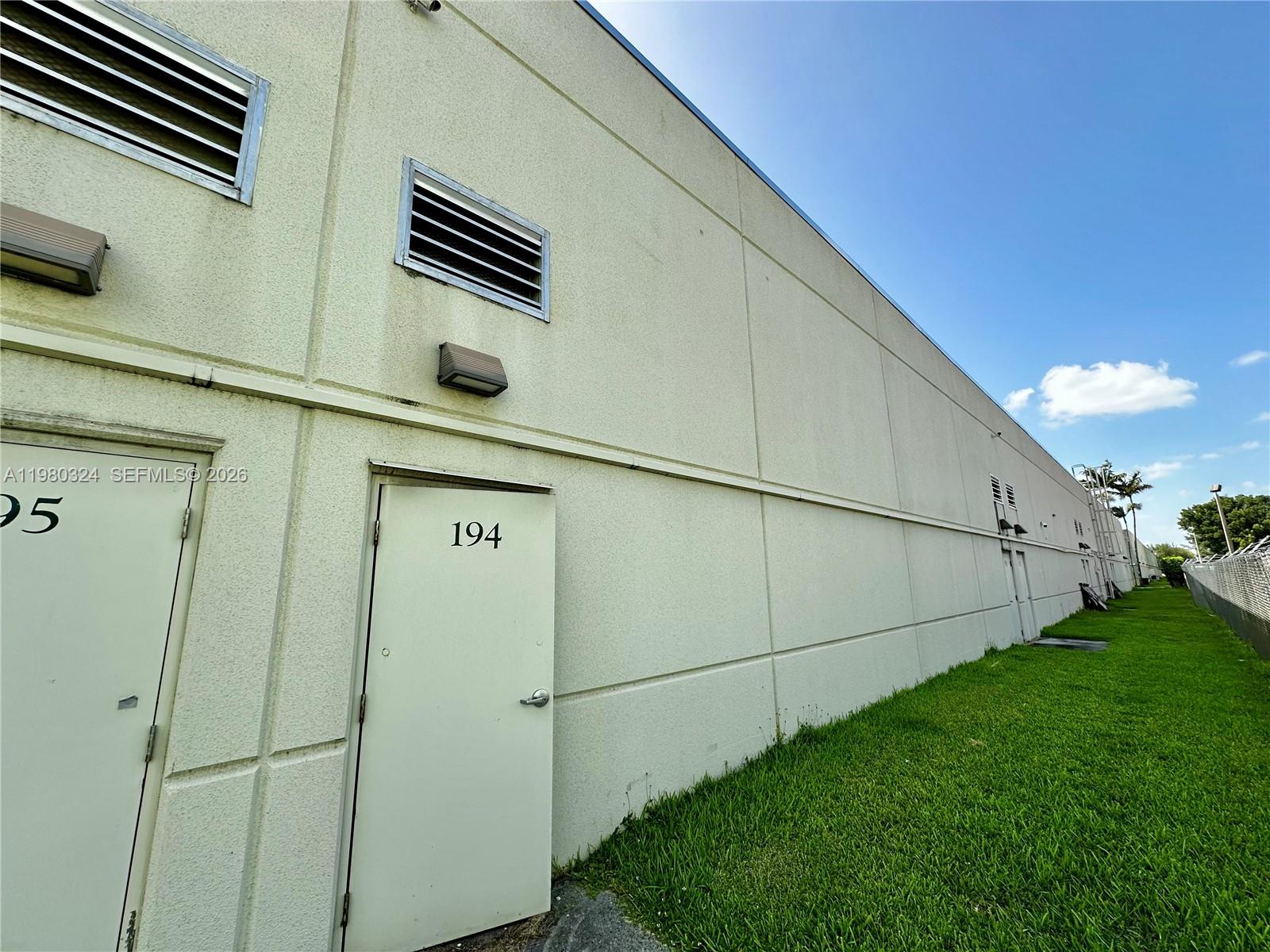 Подробнее 194 / кв.футов $ 2026-03-10 0 Фото