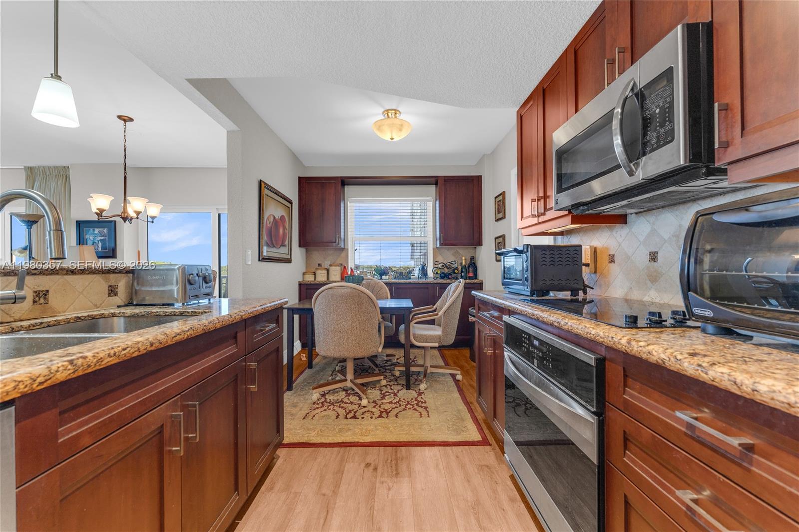 Ver detalles 511 2 / 2 1400 sq. ft. $ 2026-03-10 0 foto