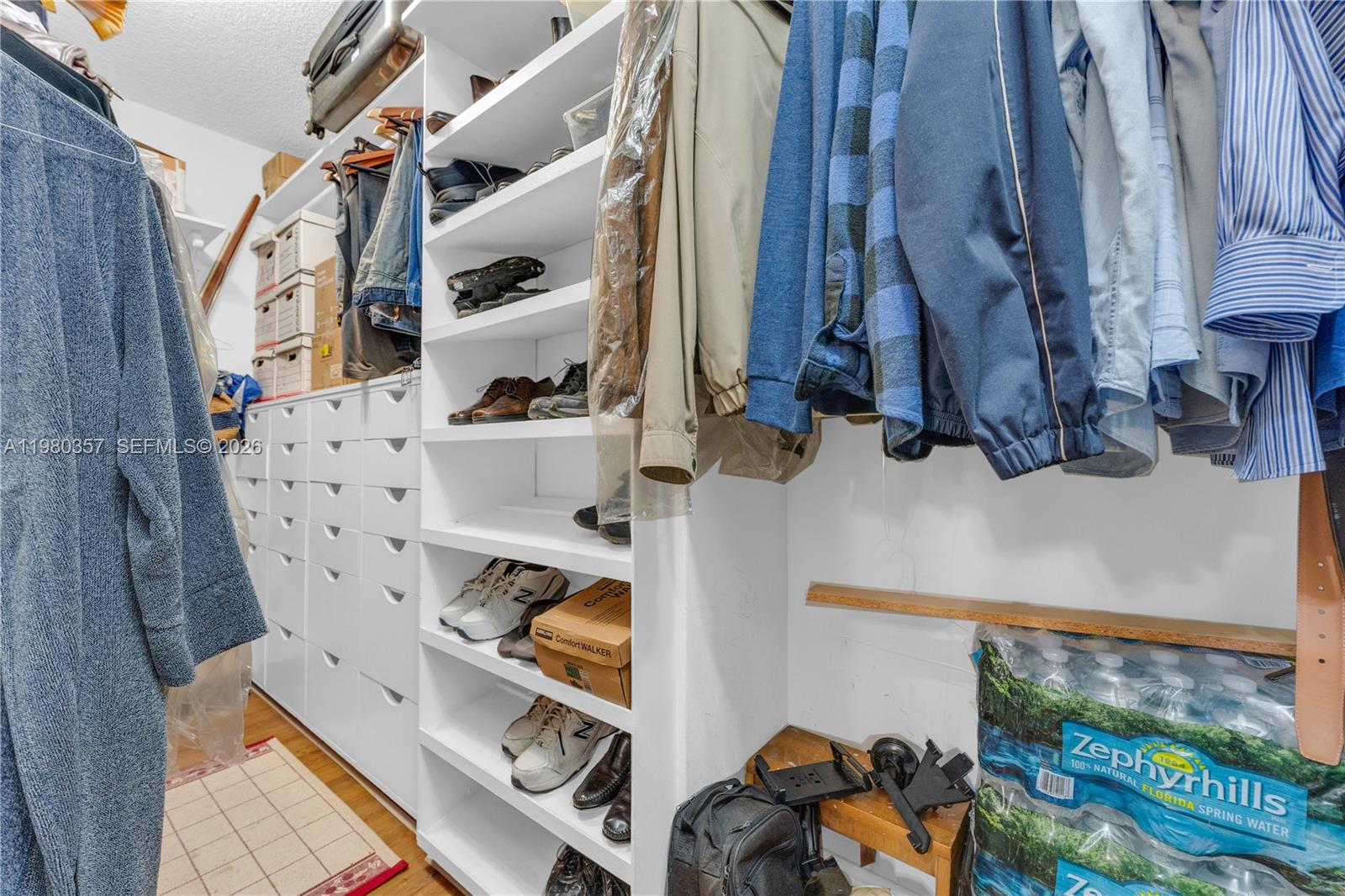 Ver detalles 511 2 / 2 1400 sq. ft. $ 2026-03-10 0 foto