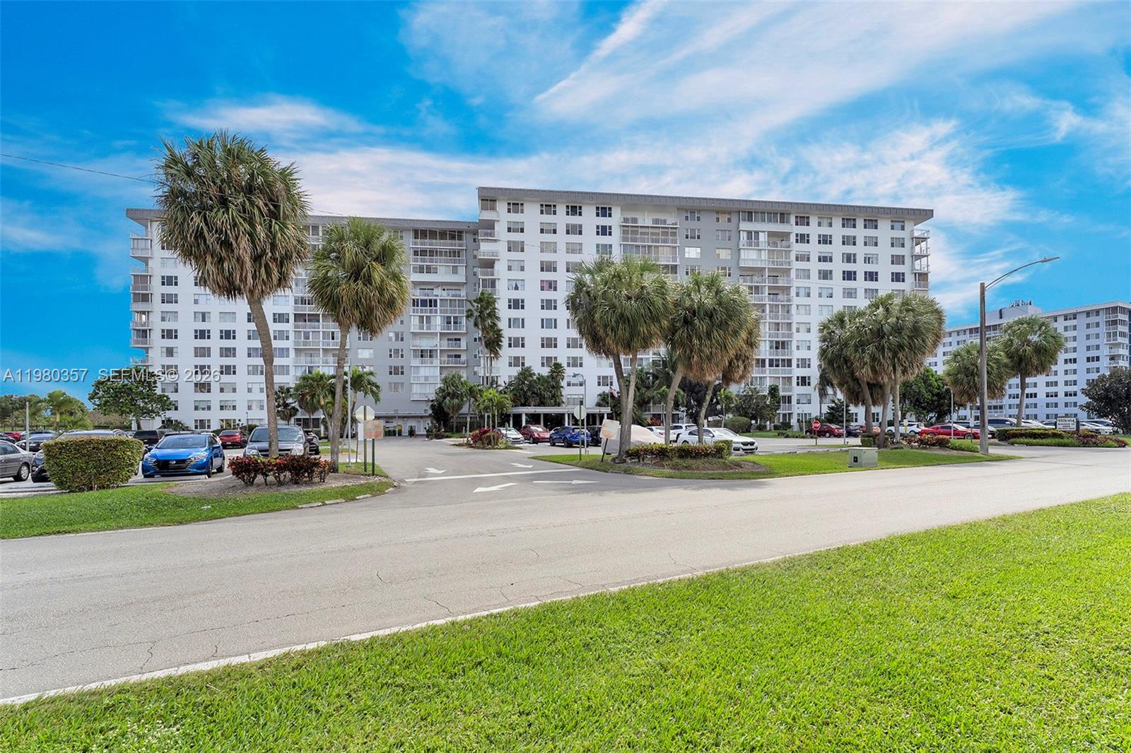 Ver detalles 511 2 / 2 1400 sq. ft. $ 2026-03-10 0 foto