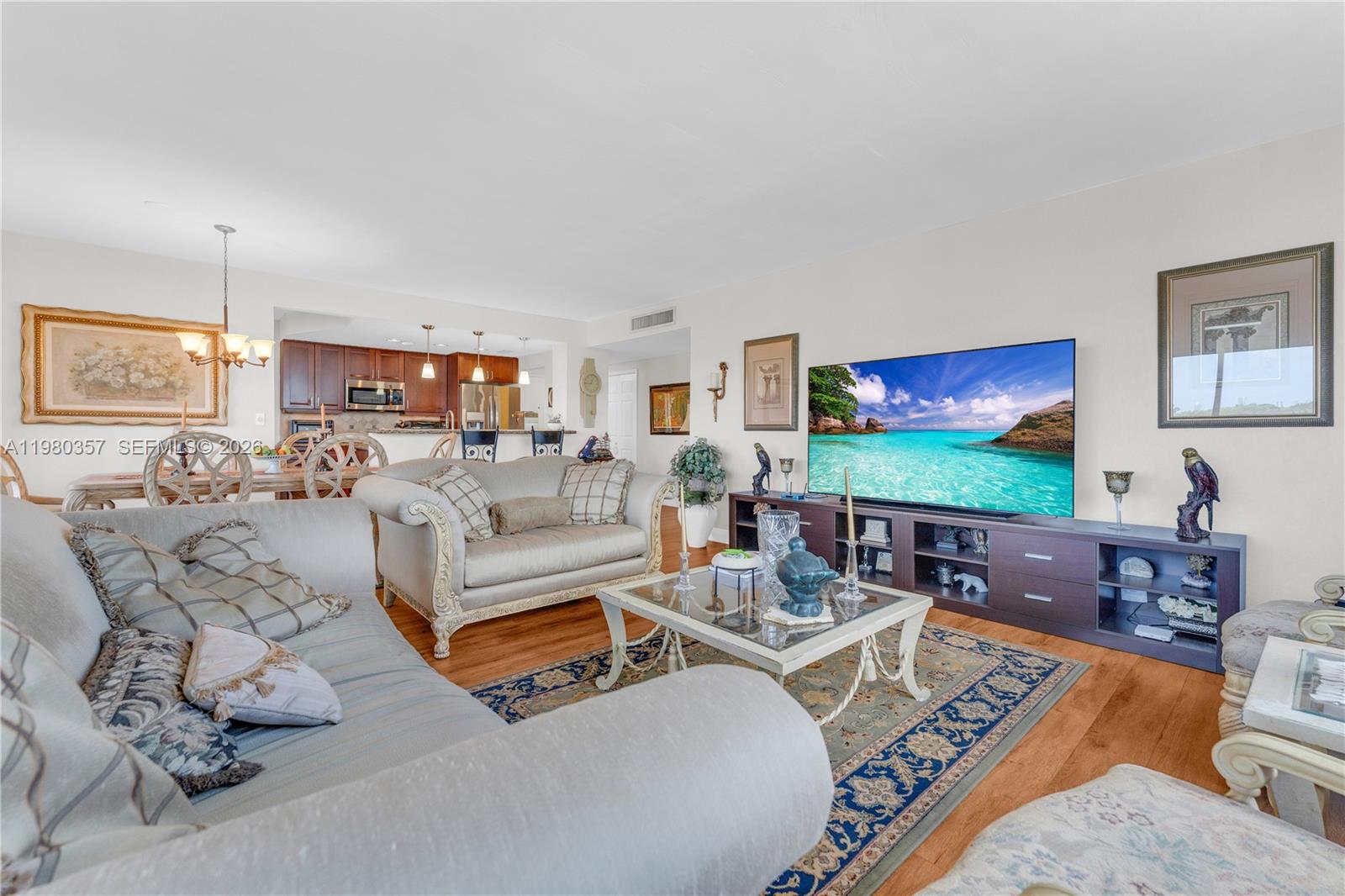 Ver detalles 511 2 / 2 1400 sq. ft. $ 2026-03-10 0 foto