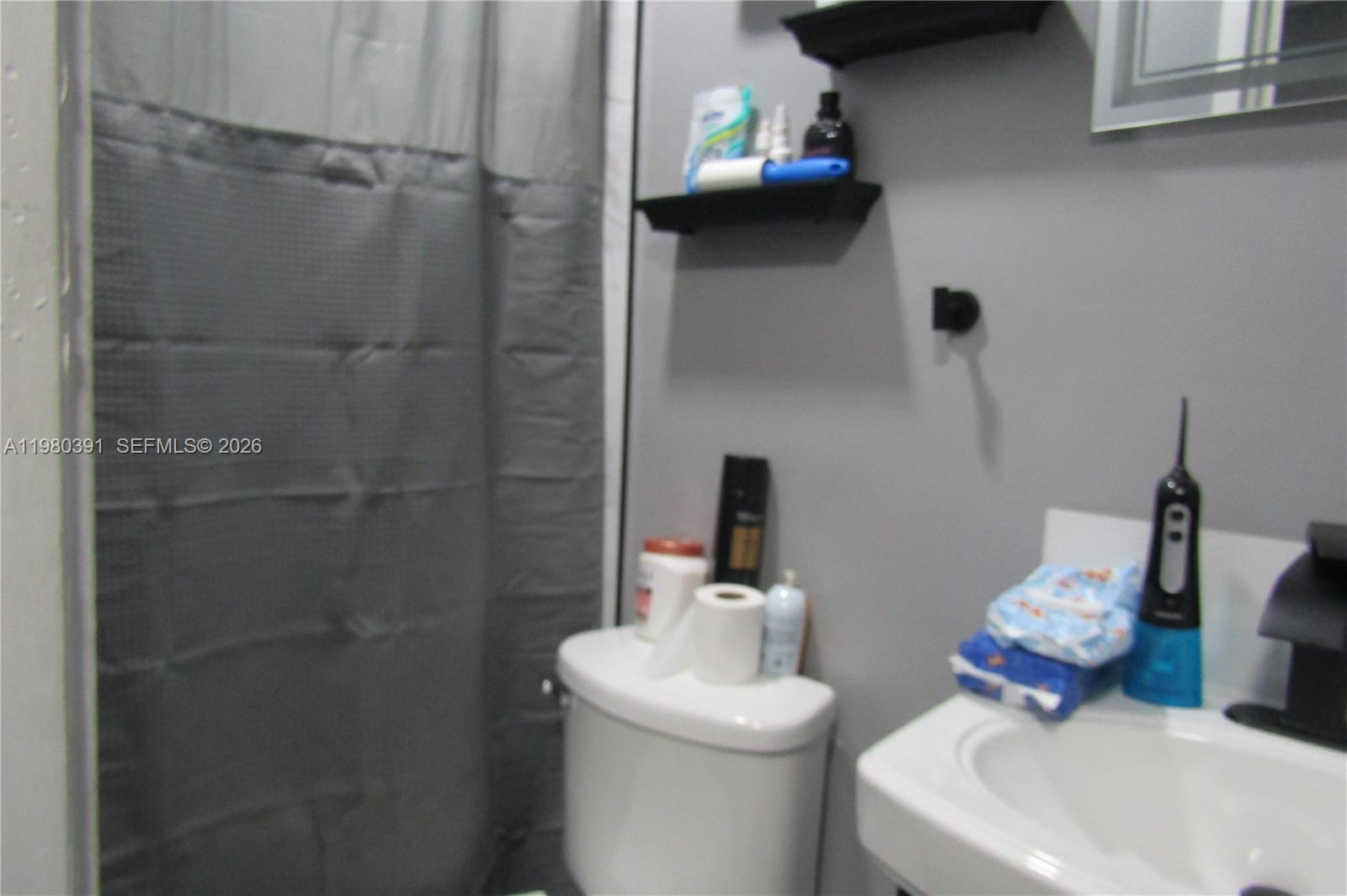 Ver detalles / 1949 sq. ft. $ 2026-03-10 0 foto