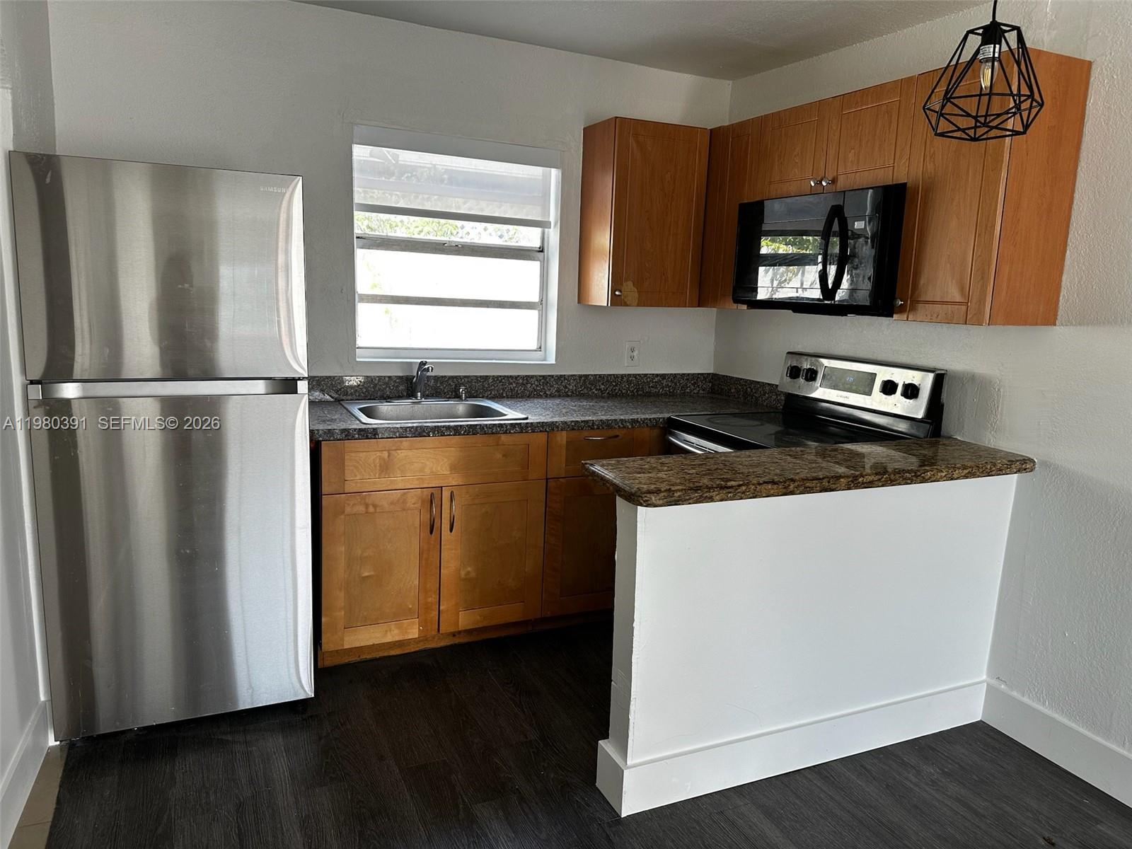 Ver detalles / 1949 sq. ft. $ 2026-03-10 0 foto