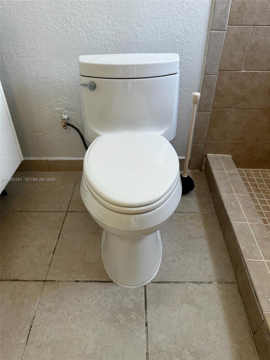 Ver detalles / 1949 sq. ft. $ 2026-03-10 0 foto