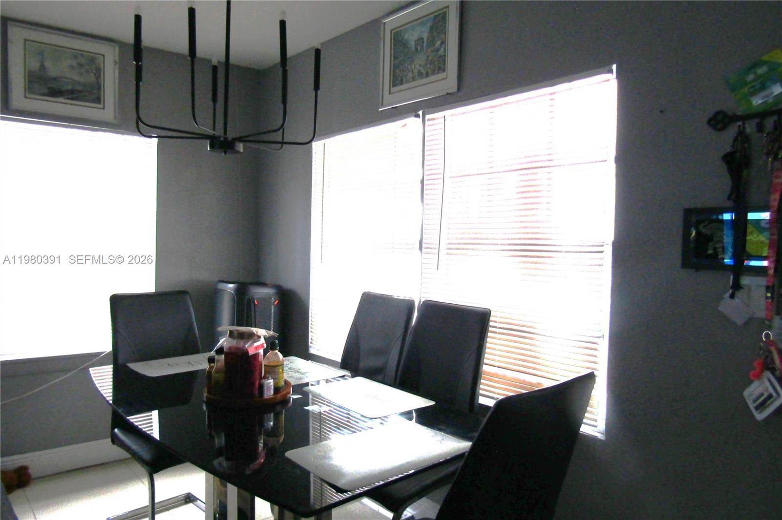 Ver detalles / 1949 sq. ft. $ 2026-03-10 0 foto