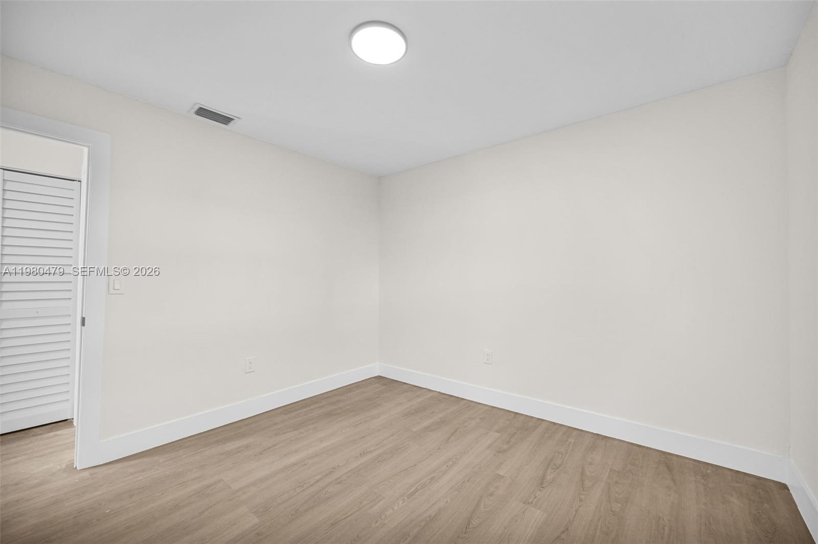   /  1650 кв.футов $ 2026-03-10 0 Фото