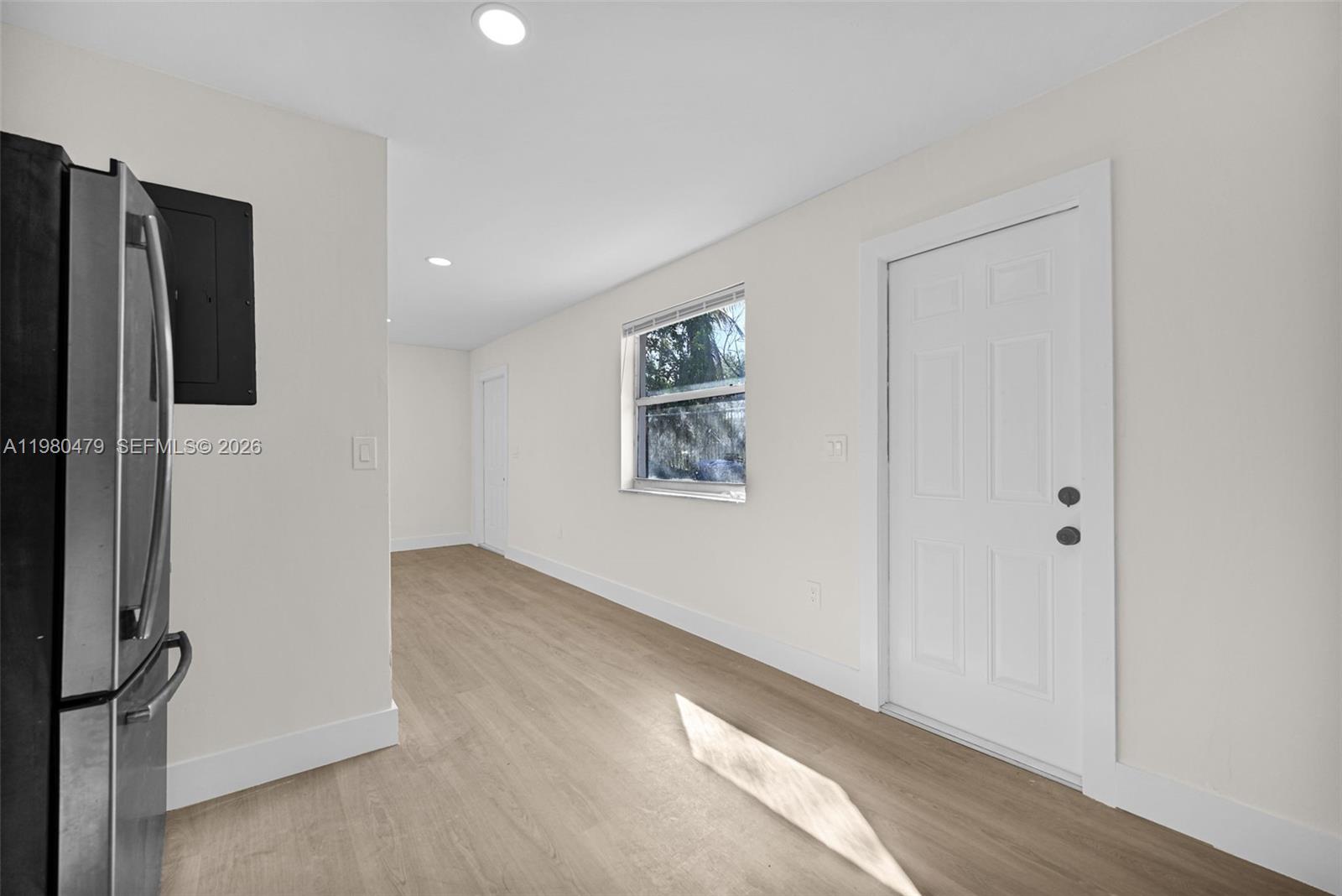   /  1650 кв.футов $ 2026-03-10 0 Фото