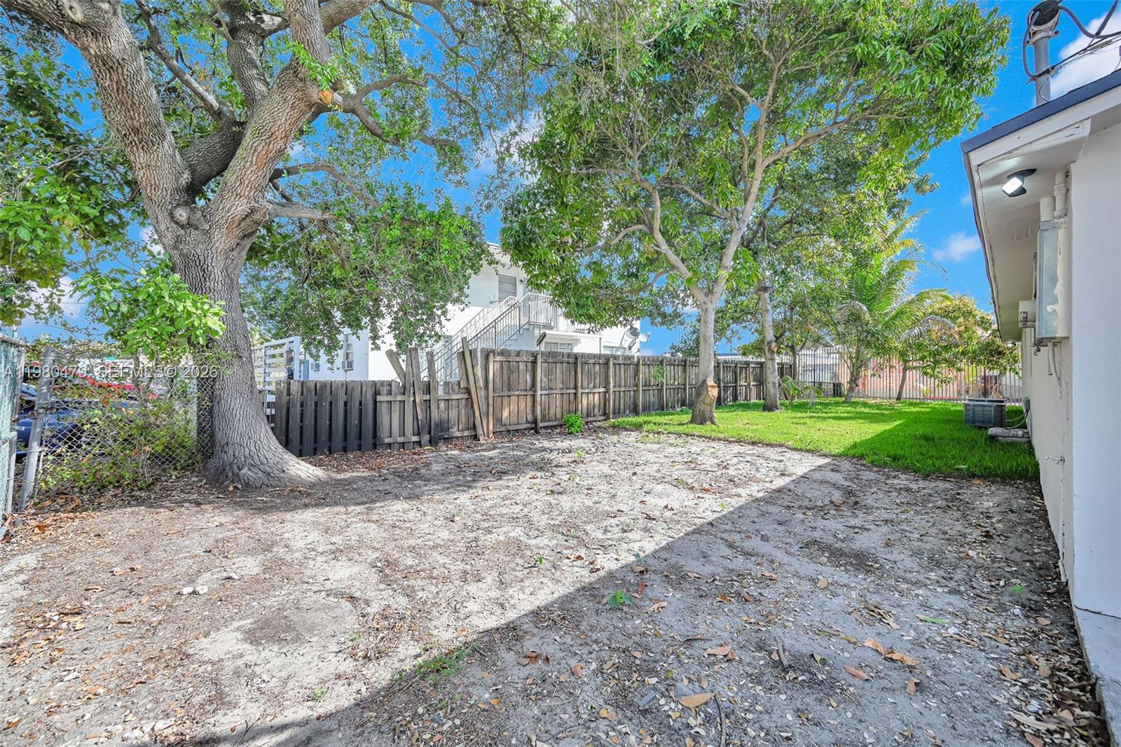   /  1650 кв.футов $ 2026-03-10 0 Фото