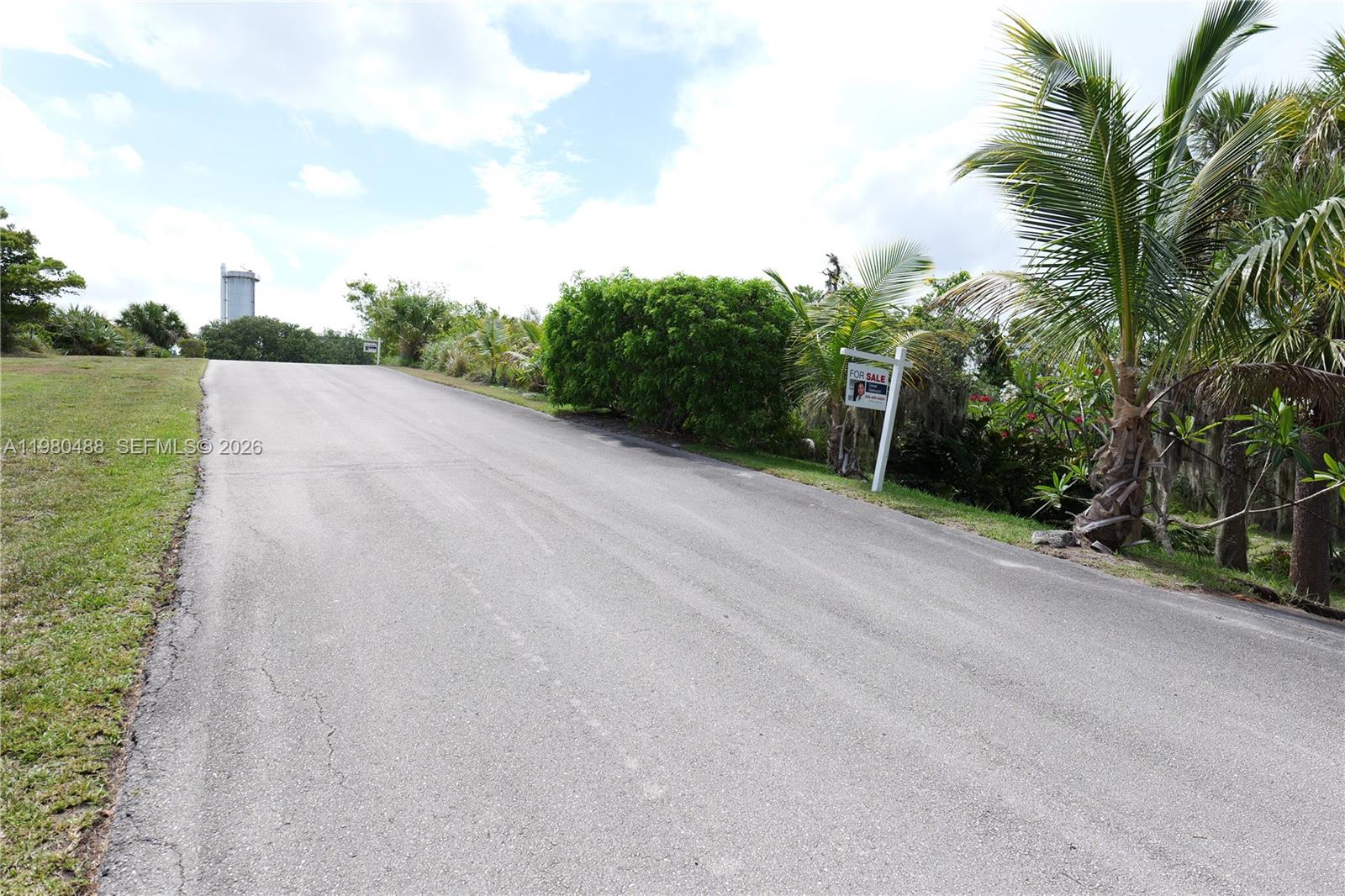 Подробнее / кв.футов $ 2026-03-10 0 Фото