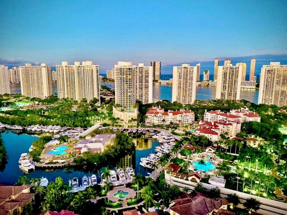 Подробнее 2908 2 / 2 1230 кв.футов $ 2026-03-11 0 Фото