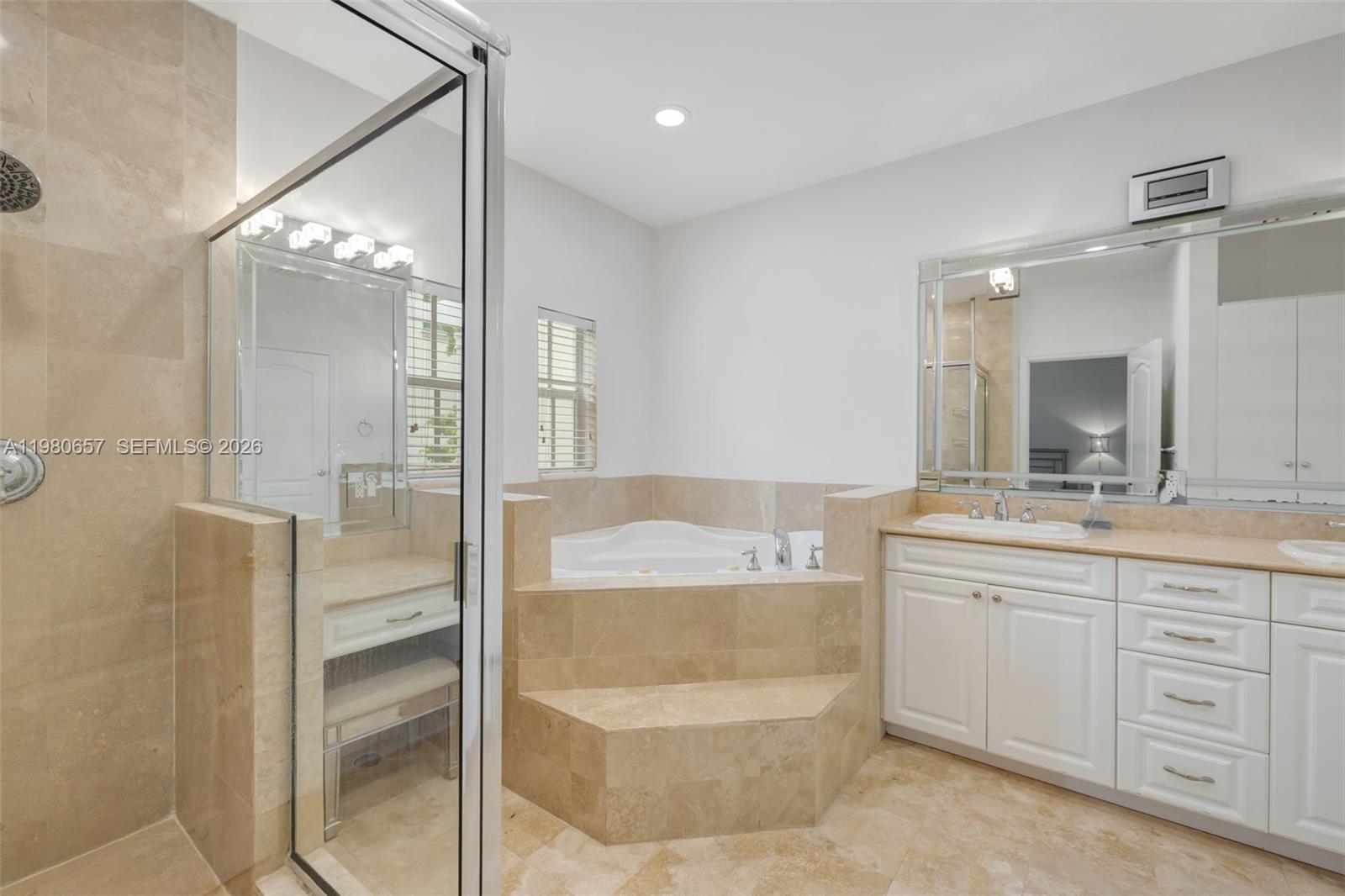 Photo of 18450 30th place  (18450), Aventura, Florida, 33160 - 