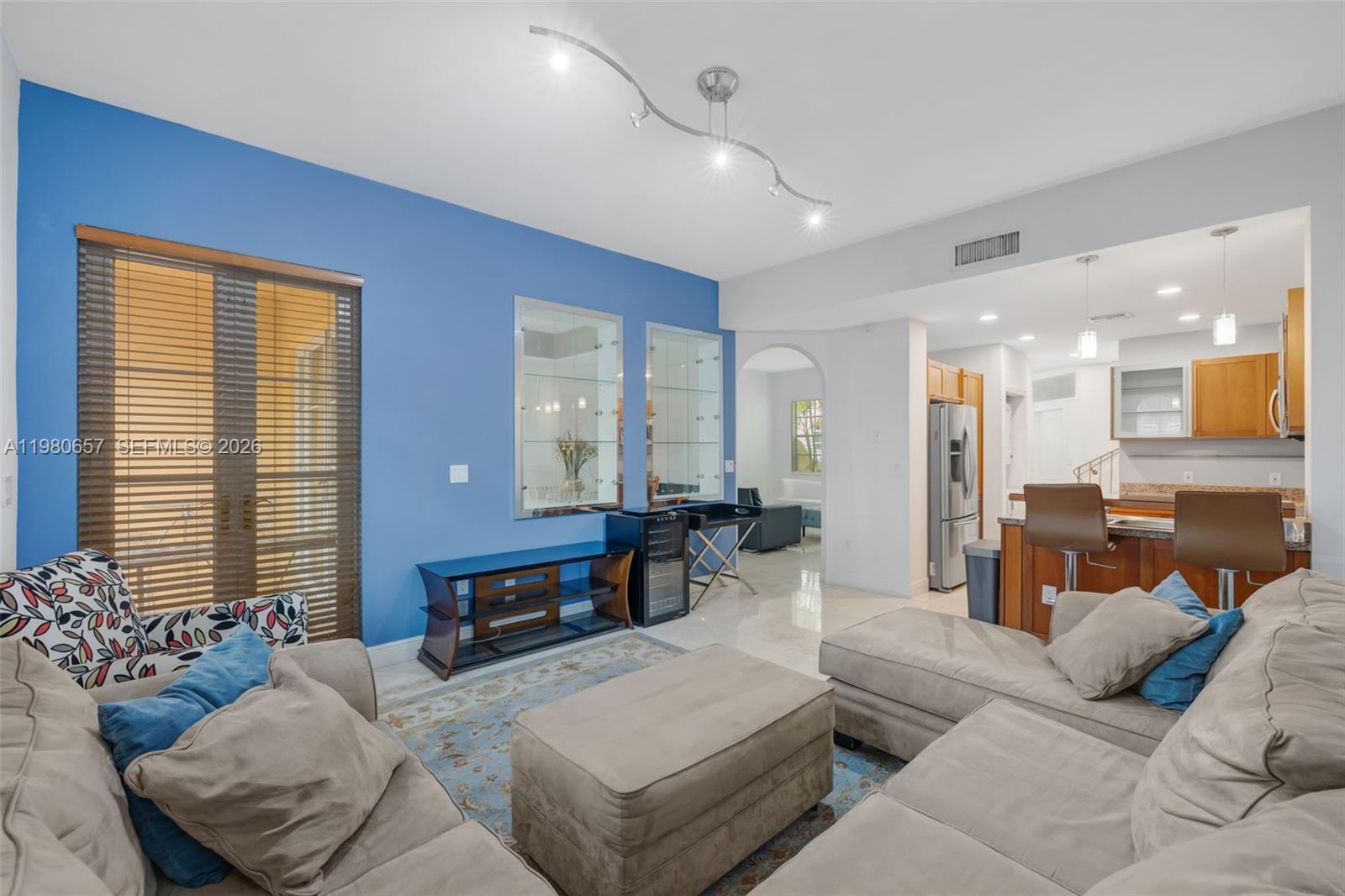 Photo of 18450 30th place  (18450), Aventura, Florida, 33160 - 