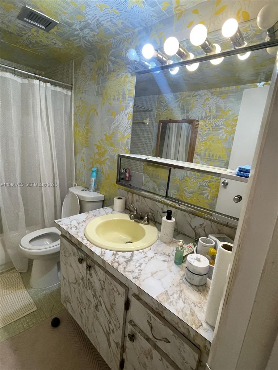 Photo of 3161 Ocean Dr  #306, Hallandale Beach, Florida, 33009 - 