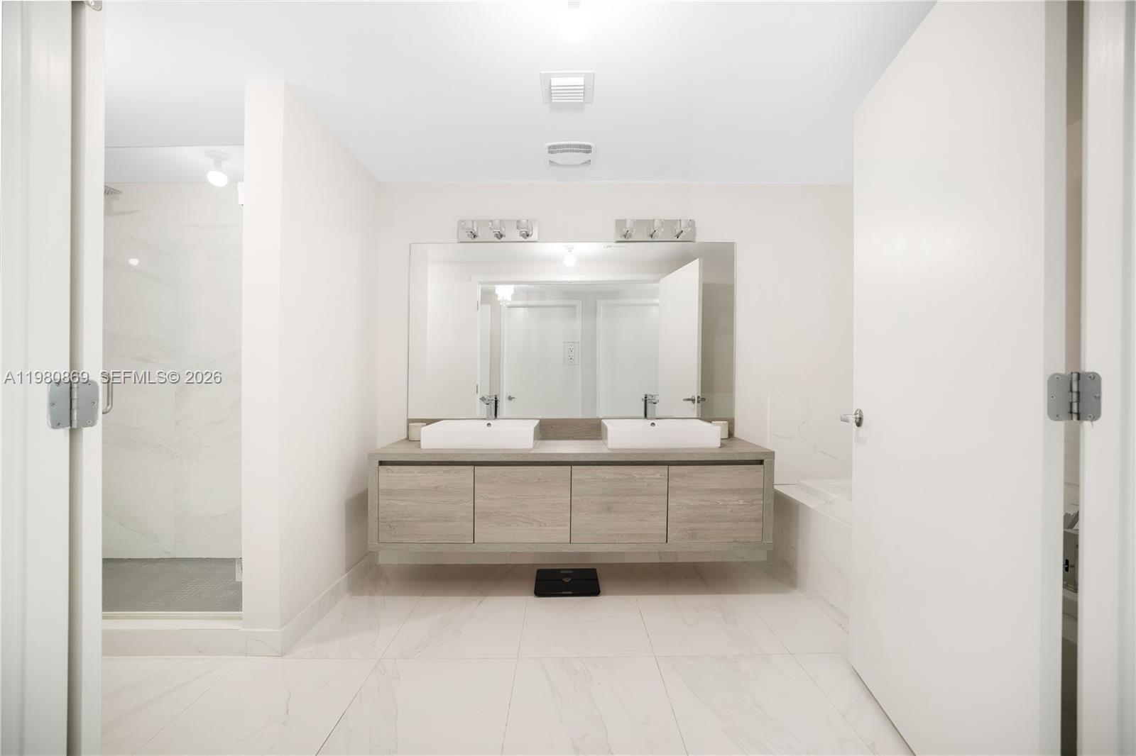 Photo of 400 Sunny Isles Blvd  #2019, Sunny Isles Beach, Florida, 33160 - 