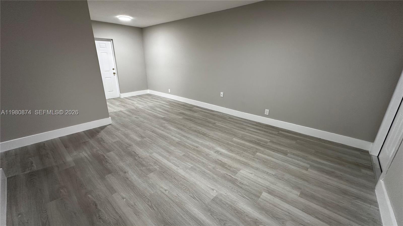   /  3345 кв.футов $ 2026-03-11 0 Фото