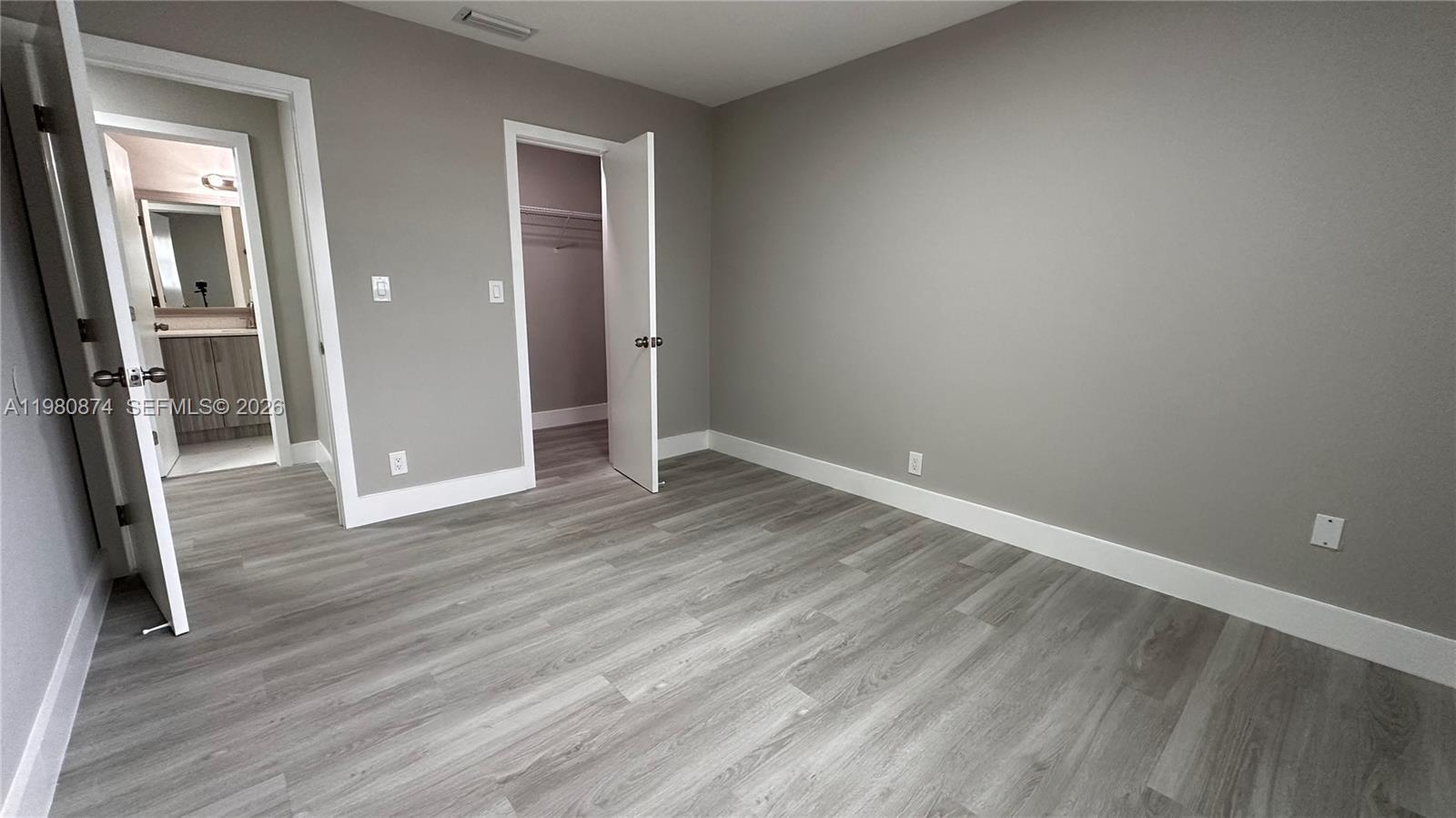   /  3345 кв.футов $ 2026-03-11 0 Фото