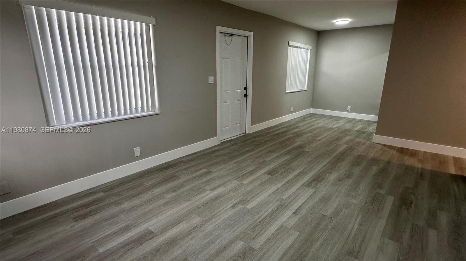   /  3345 кв.футов $ 2026-03-11 0 Фото