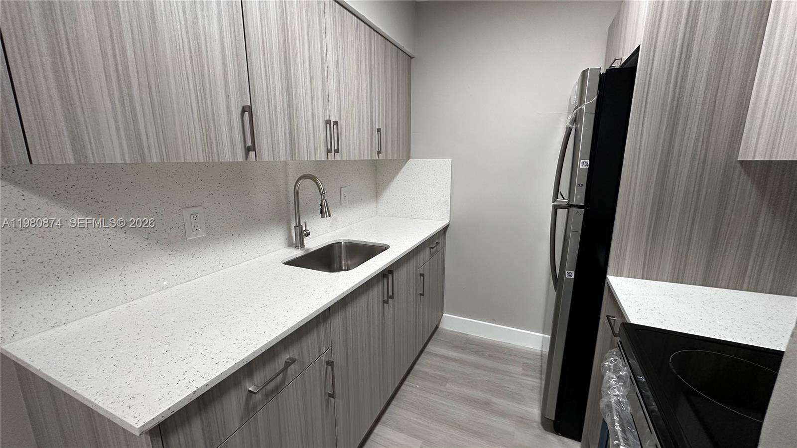   /  3345 кв.футов $ 2026-03-11 0 Фото